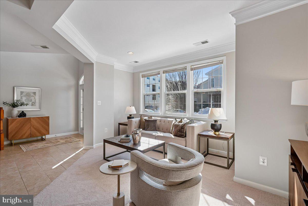 LANSDOWNE TOWN CENTER - Residential