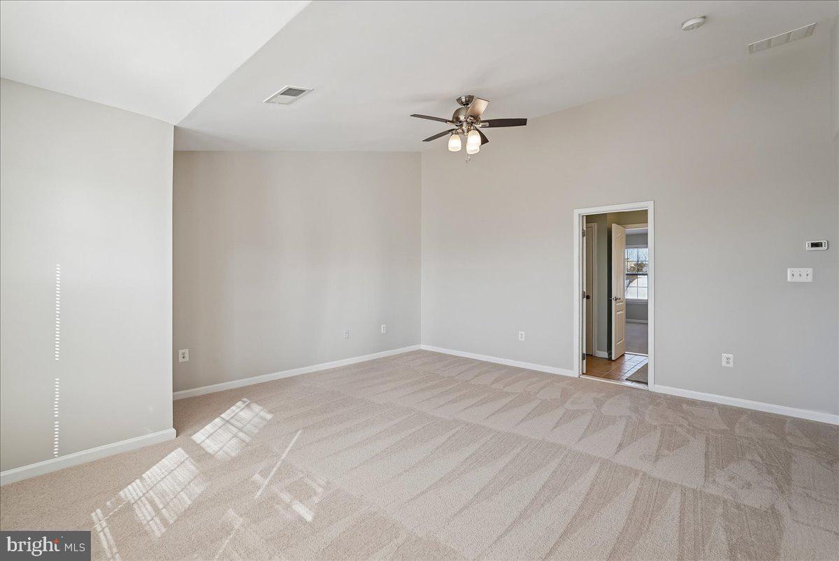 LANSDOWNE TOWN CENTER - Residential