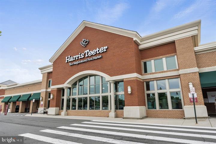 LANSDOWNE TOWN CENTER - Residential