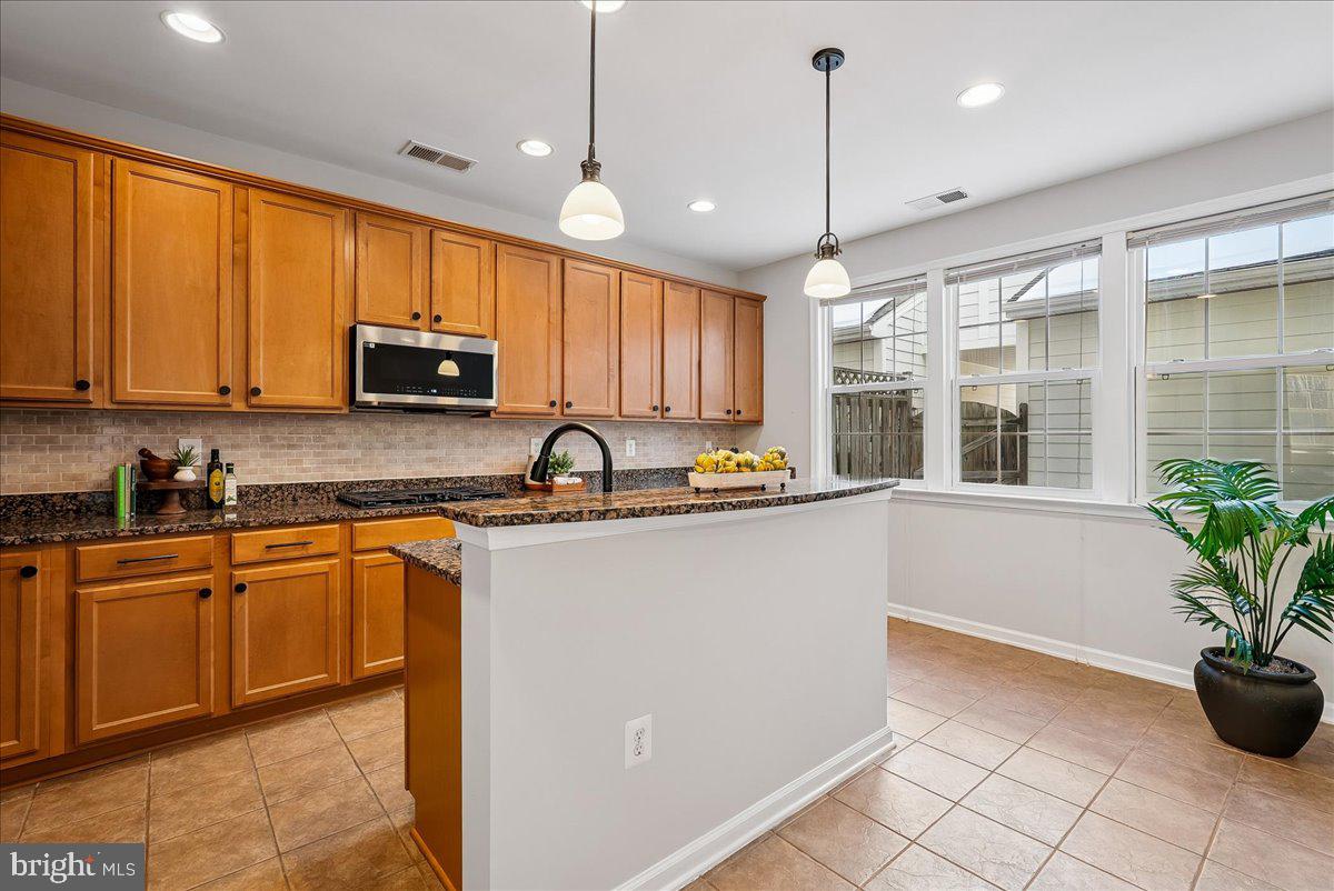 LANSDOWNE TOWN CENTER - Residential