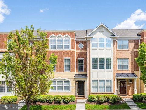 19390 COPPERMINE SQUARE LEESBURG VA 20176