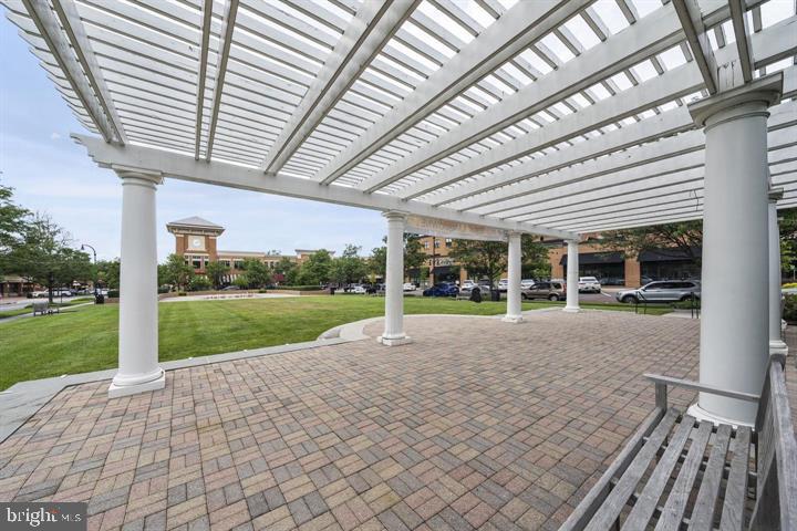 LANSDOWNE TOWN CENTER - Residential