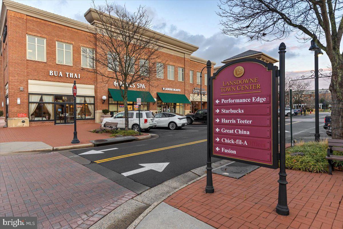 LANSDOWNE TOWN CENTER - Residential