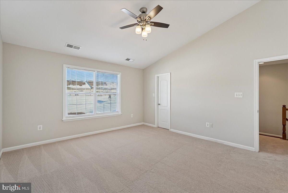 LANSDOWNE TOWN CENTER - Residential