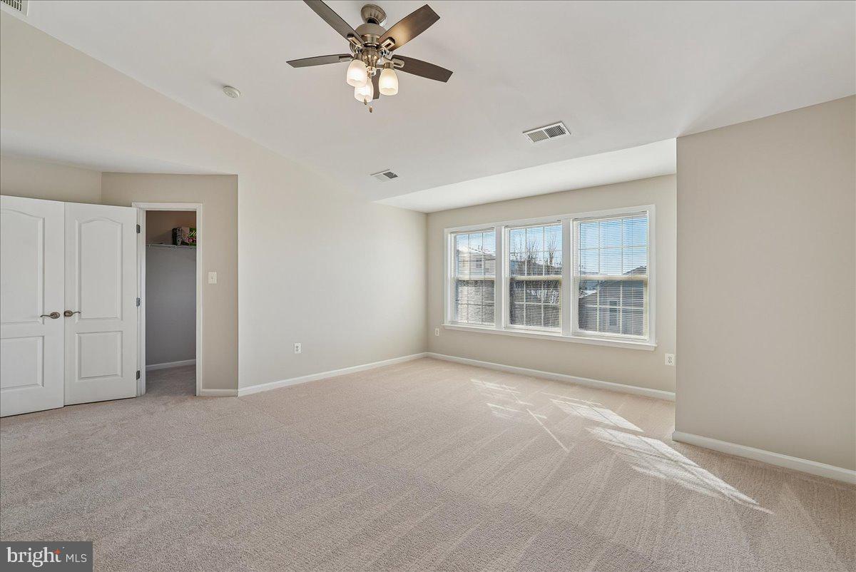 LANSDOWNE TOWN CENTER - Residential