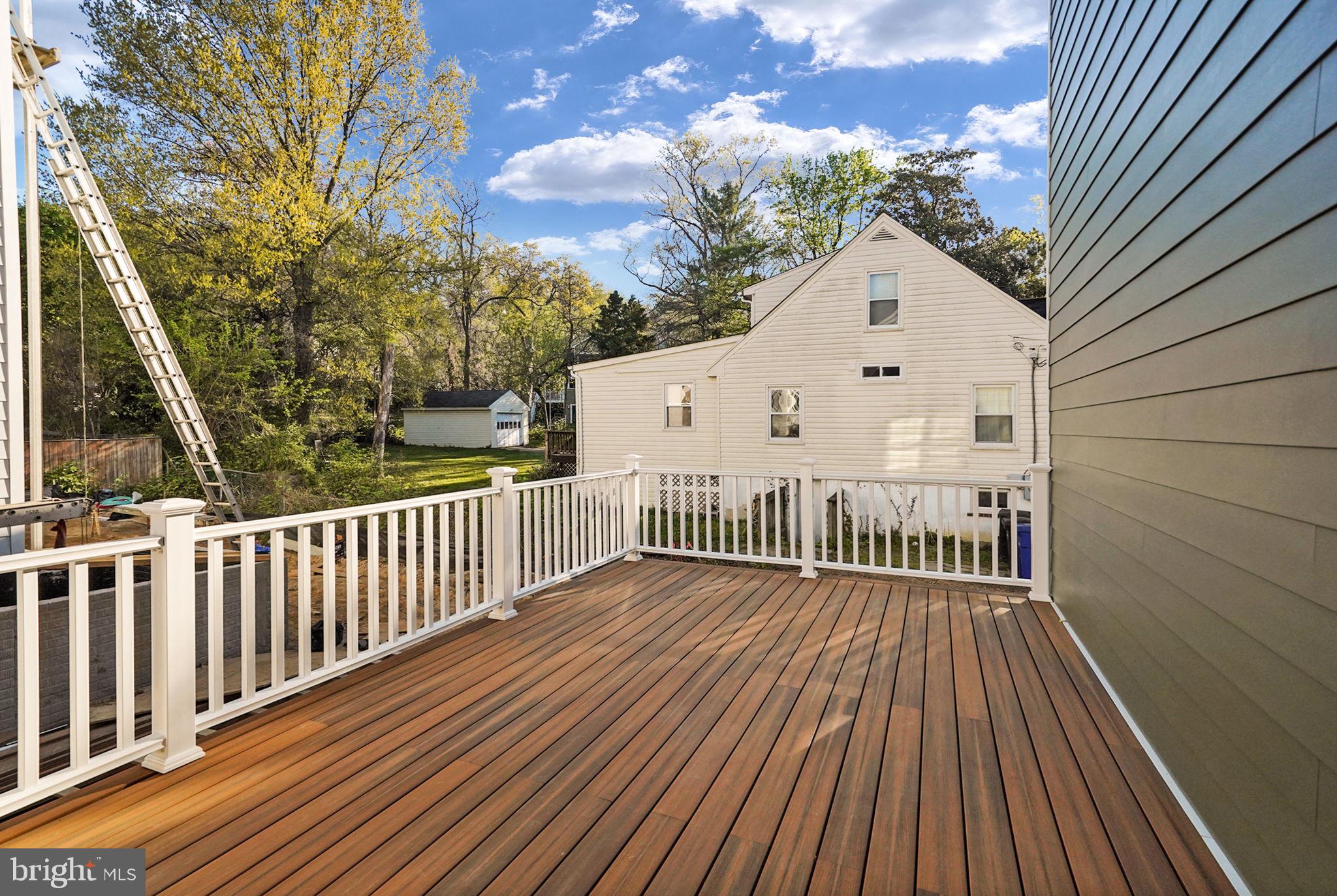 OAKCREST - Residential