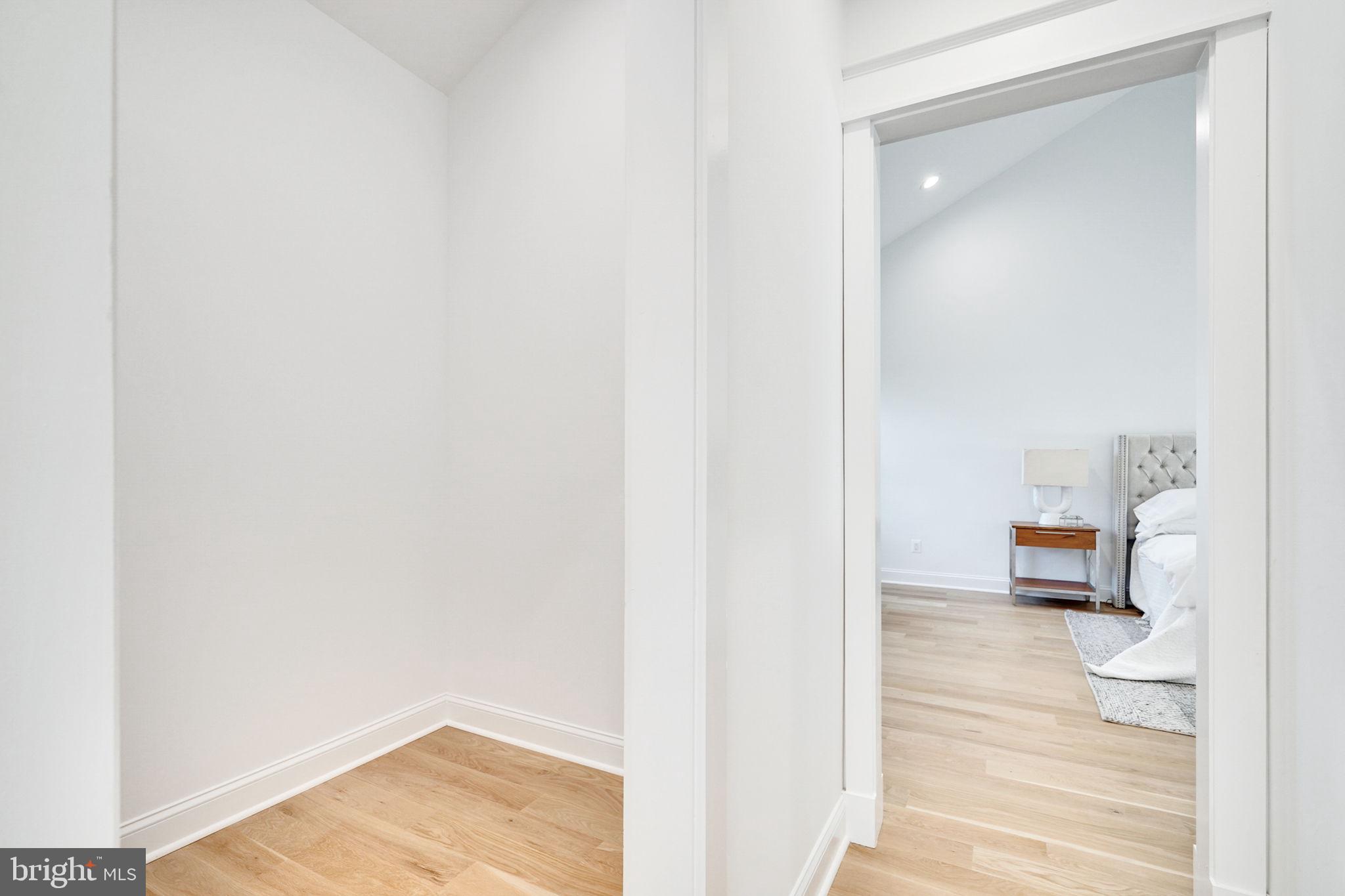 OAKCREST - Residential