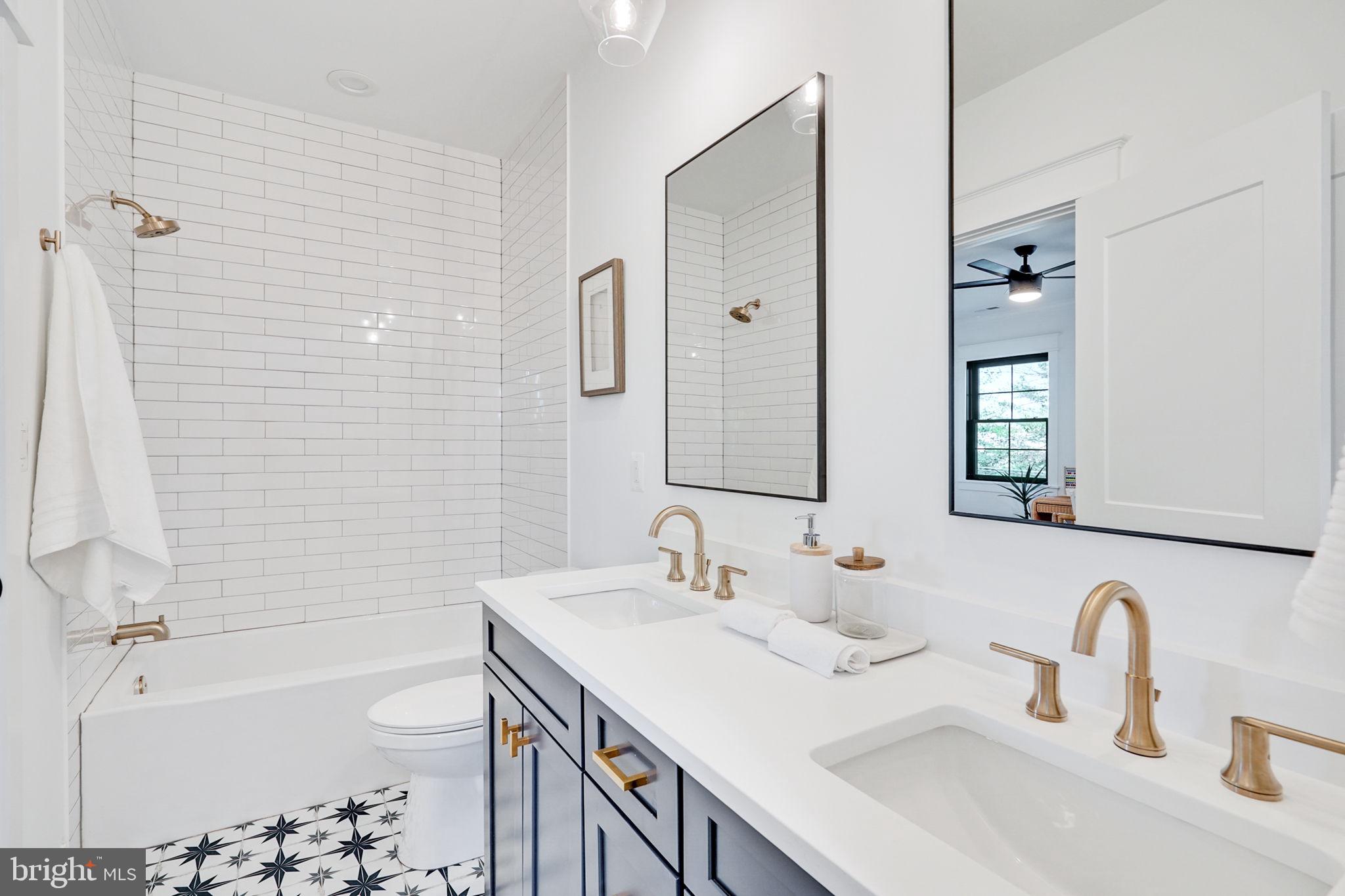 OAKCREST - Residential