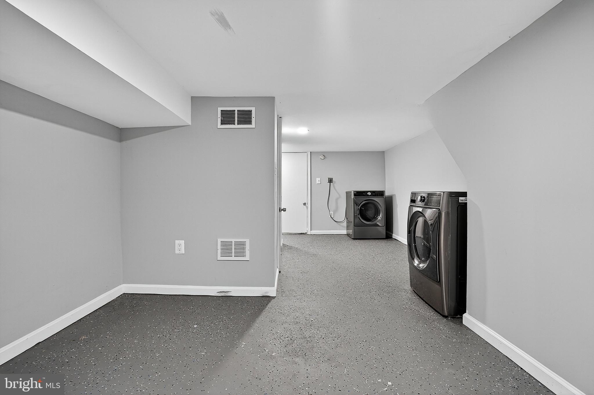 HIGHLANDTOWN - Residential