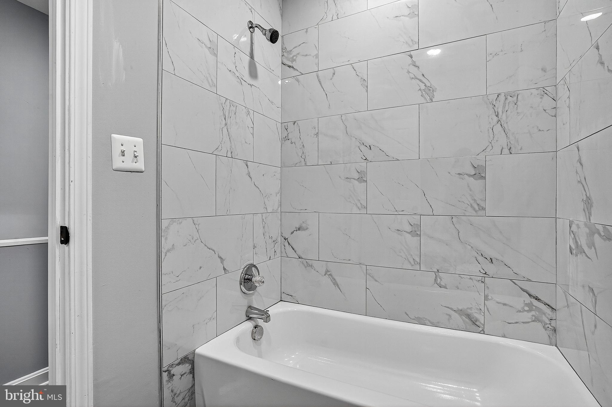 HIGHLANDTOWN - Residential