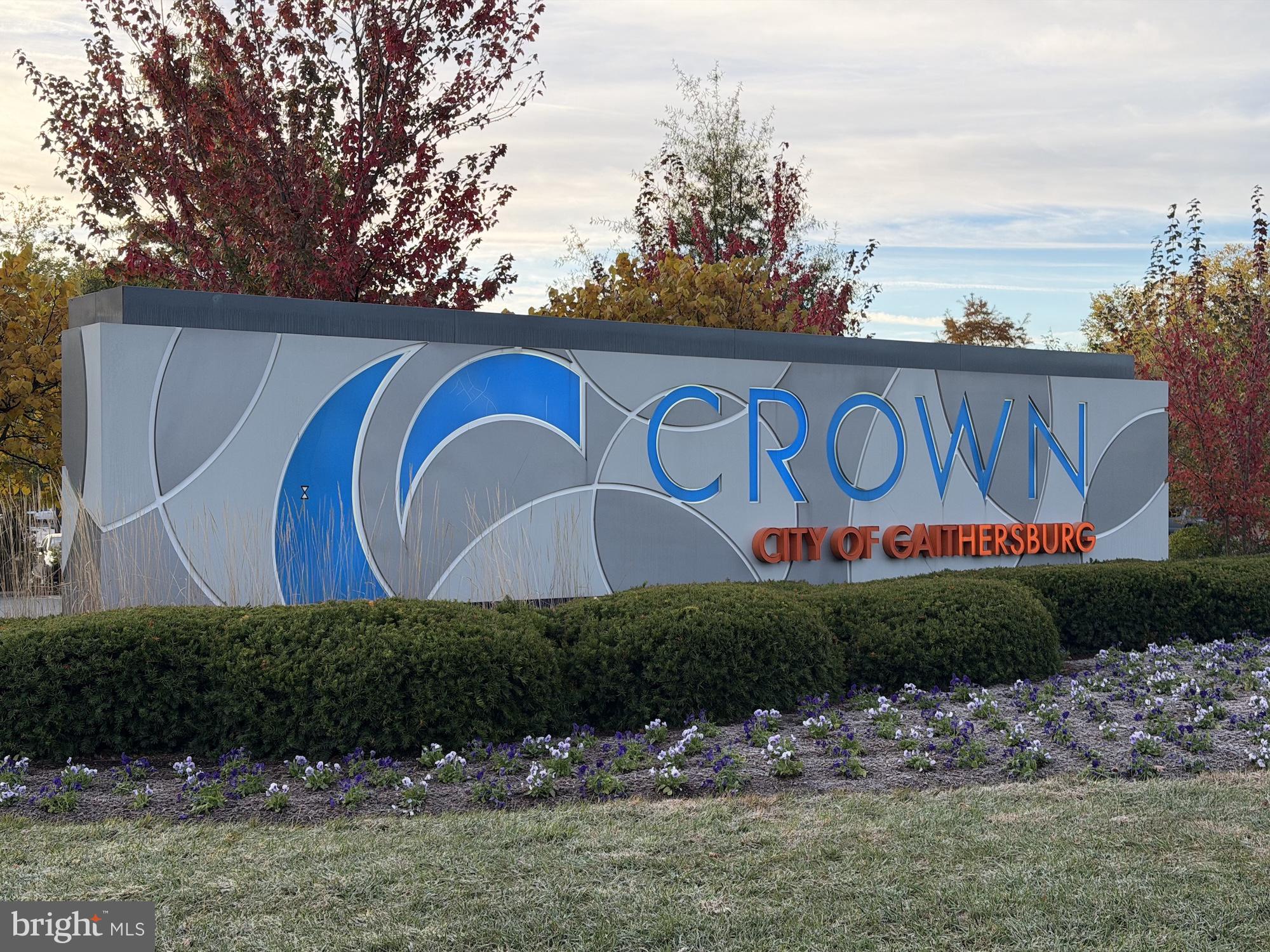 CROWN FARM - Residential