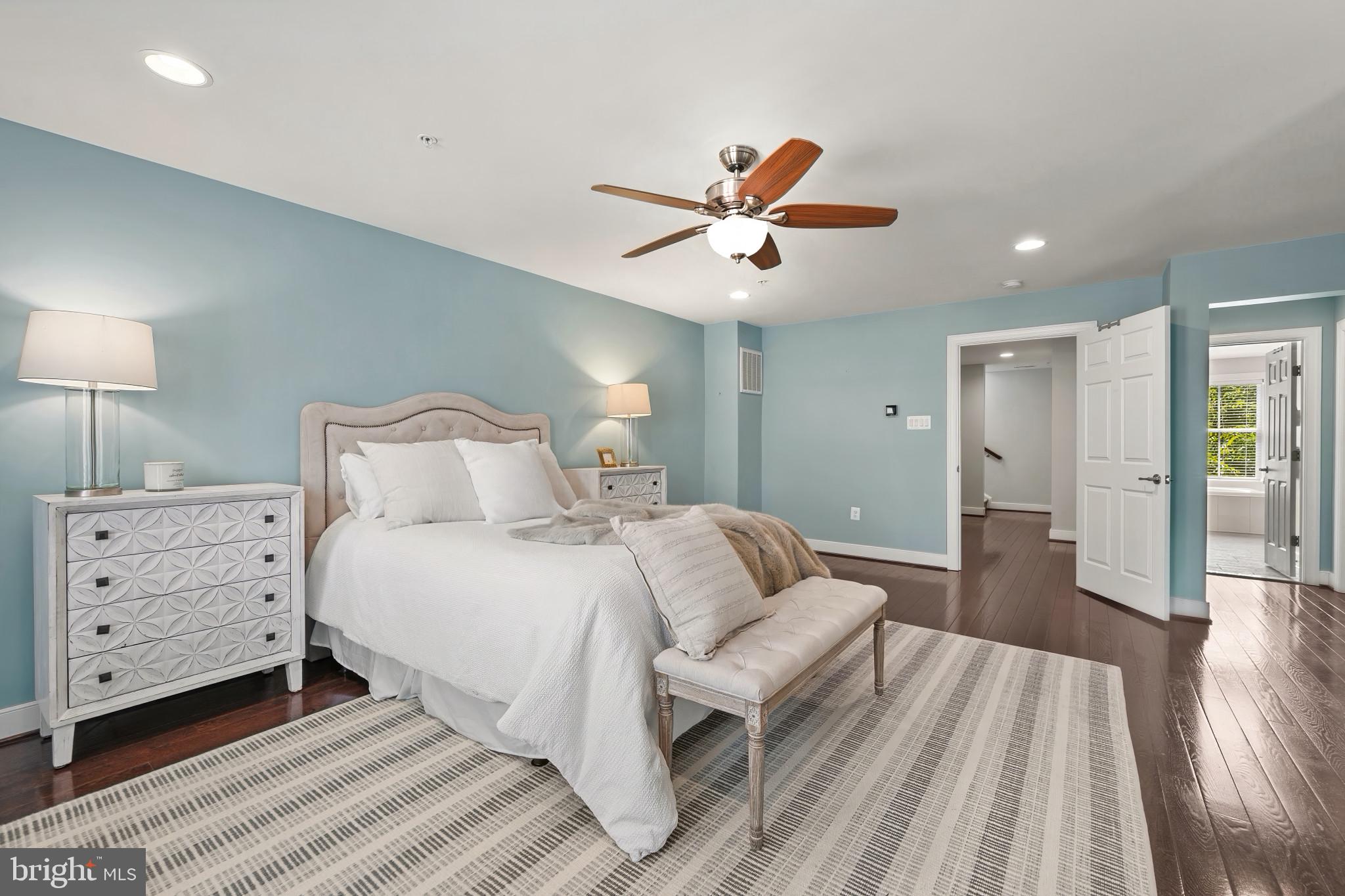 CROWN FARM - Residential