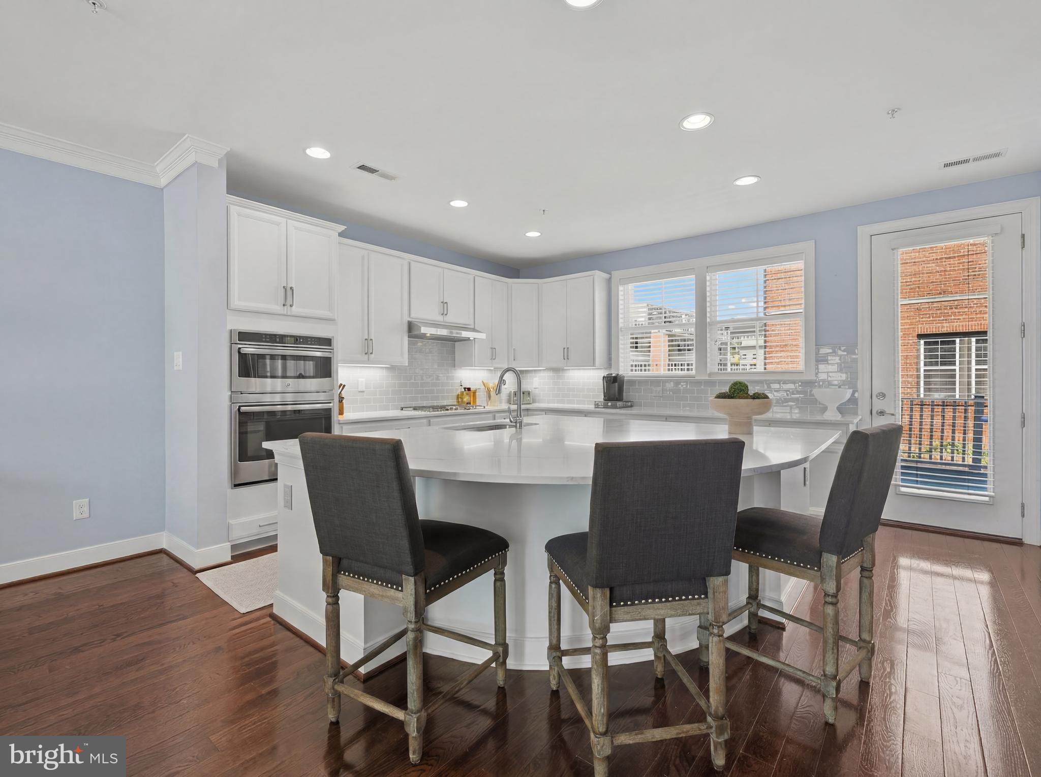 CROWN FARM - Residential
