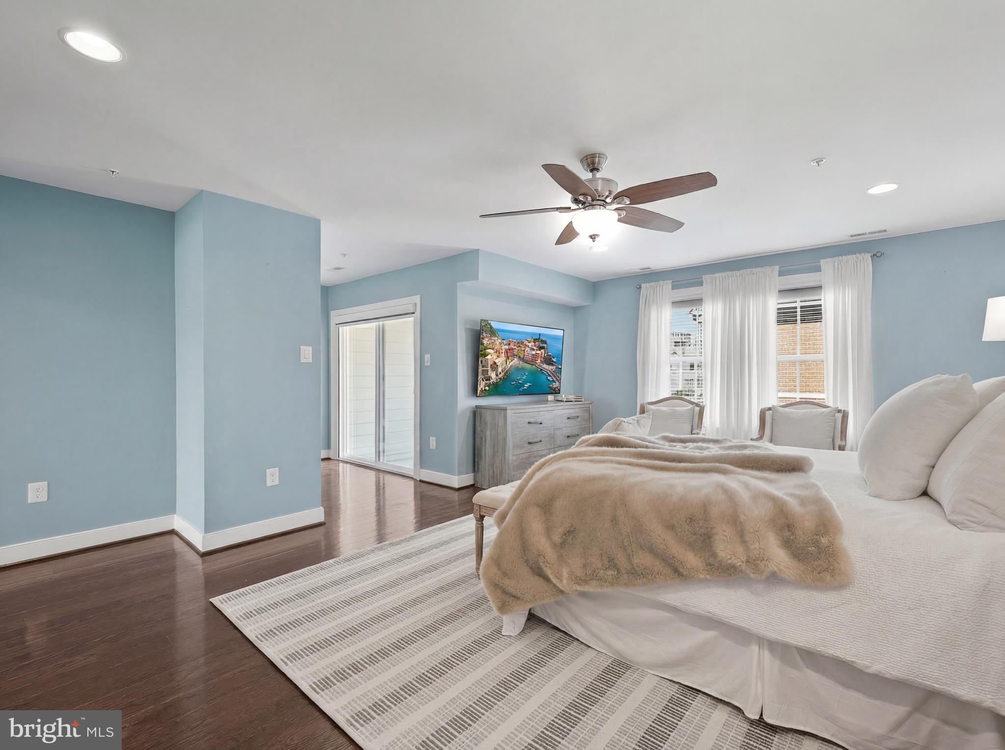 CROWN FARM - Residential