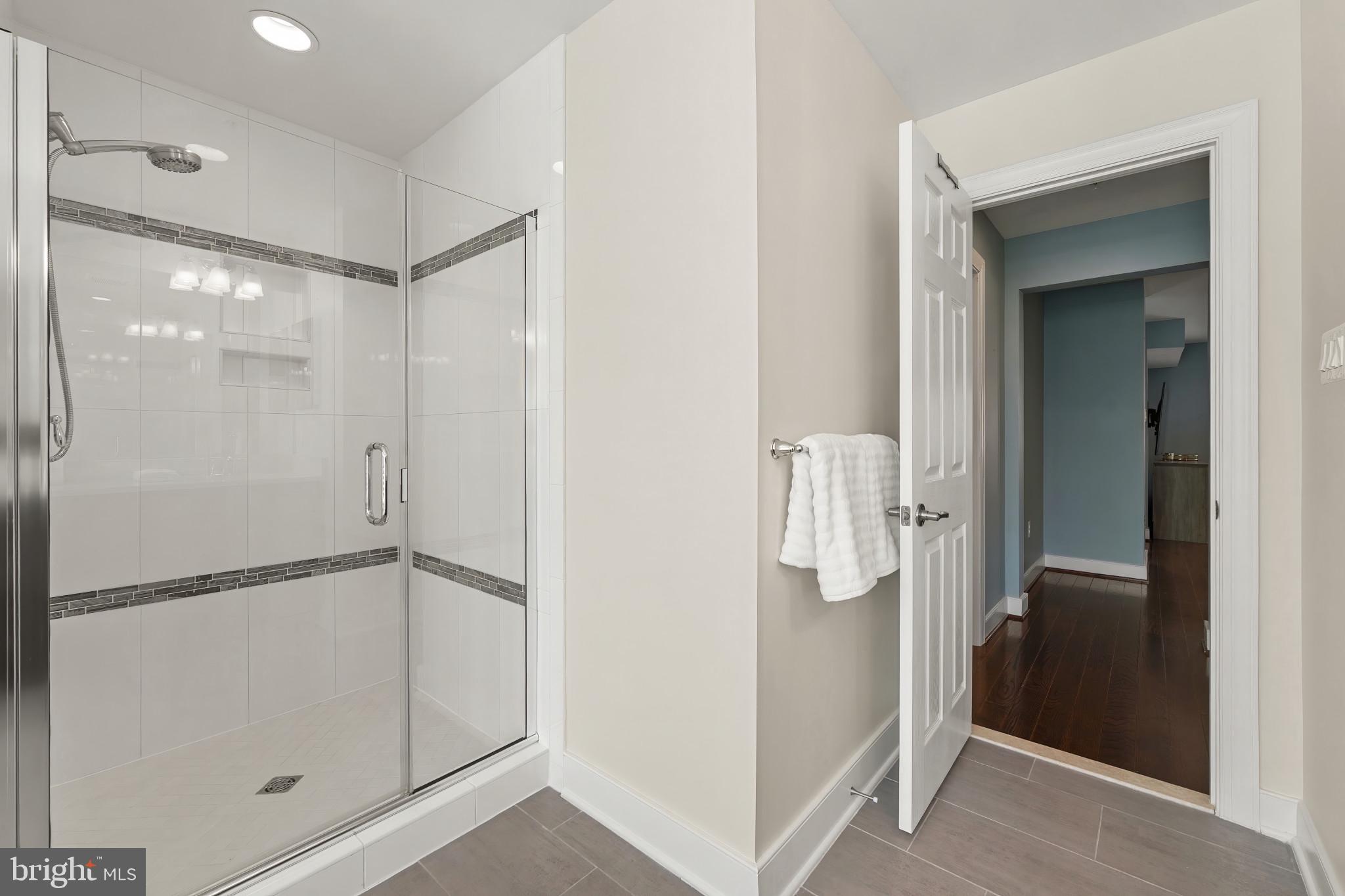 CROWN FARM - Residential