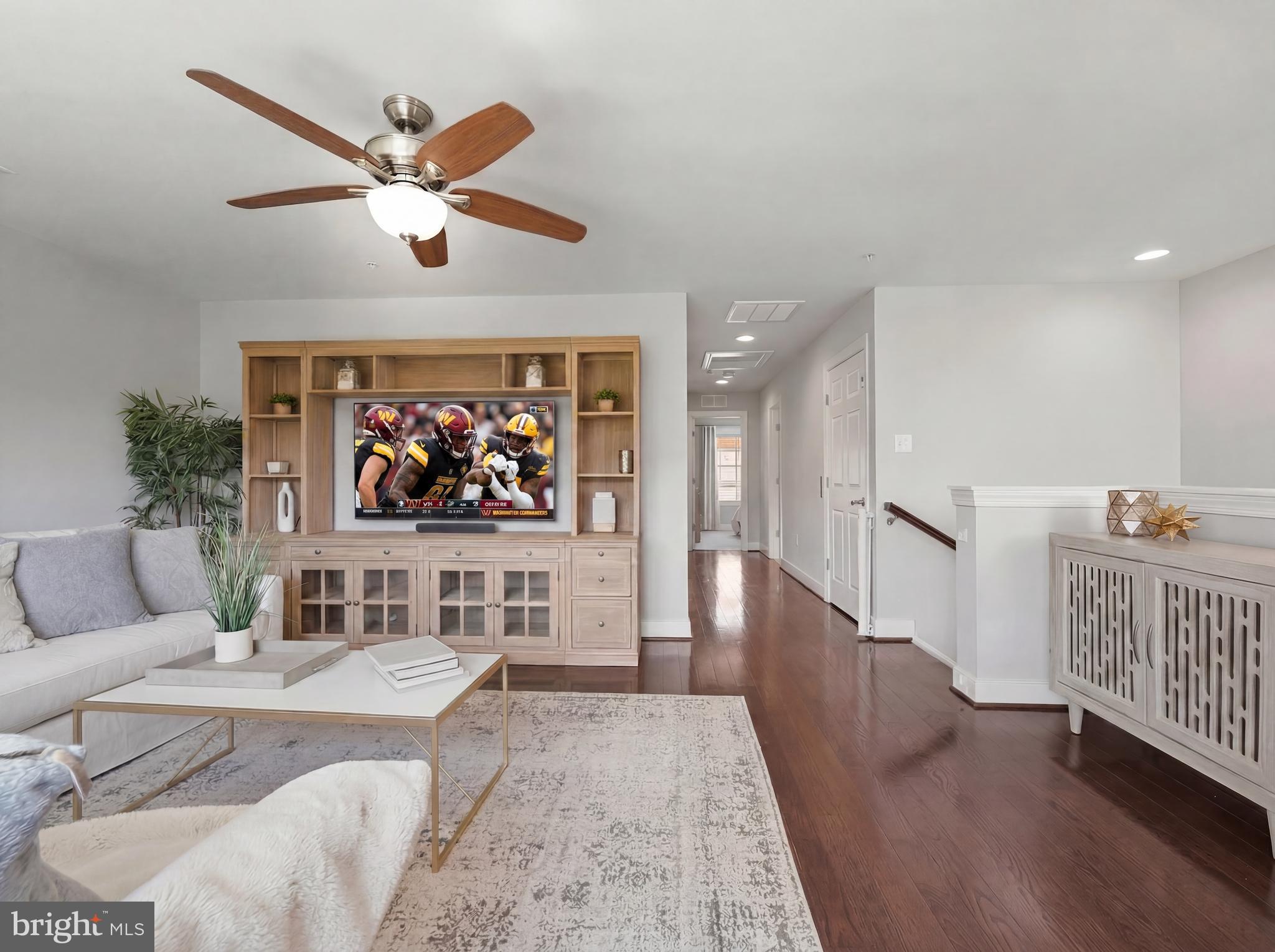 CROWN FARM - Residential