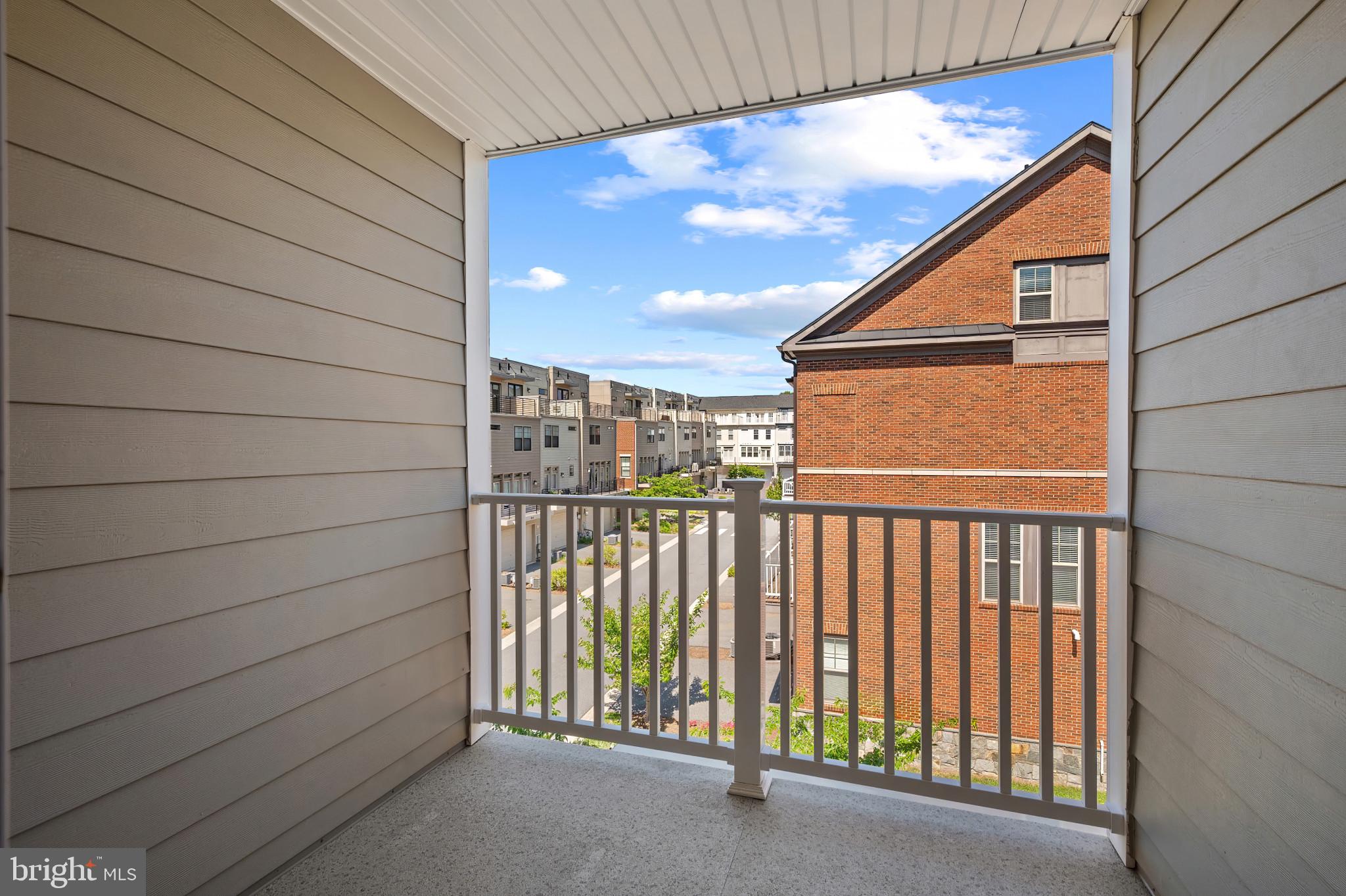 CROWN FARM - Residential