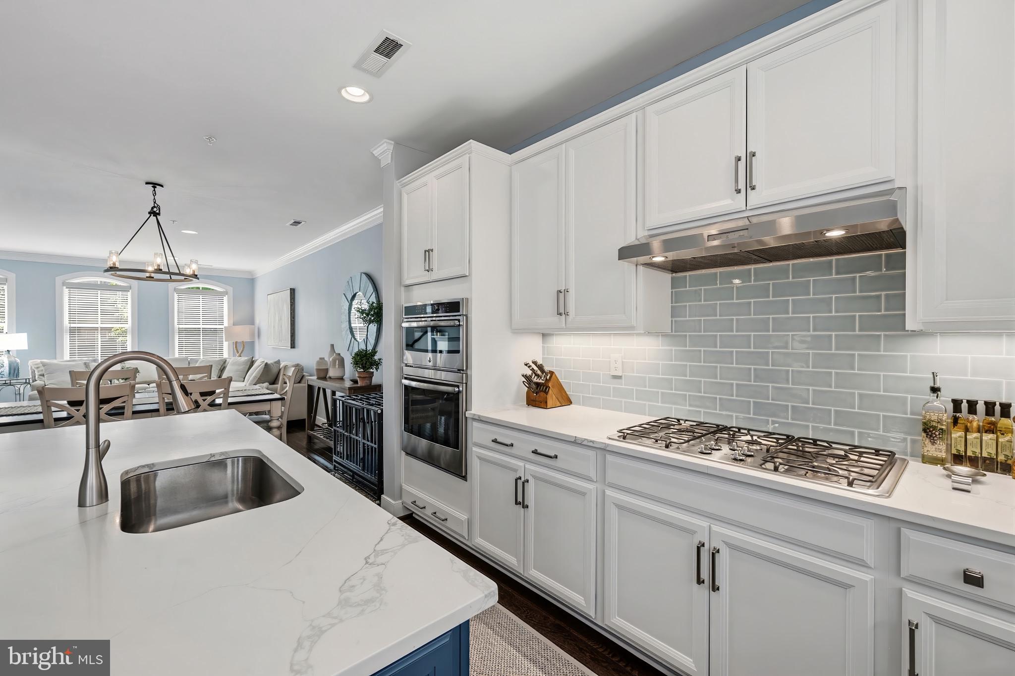 CROWN FARM - Residential