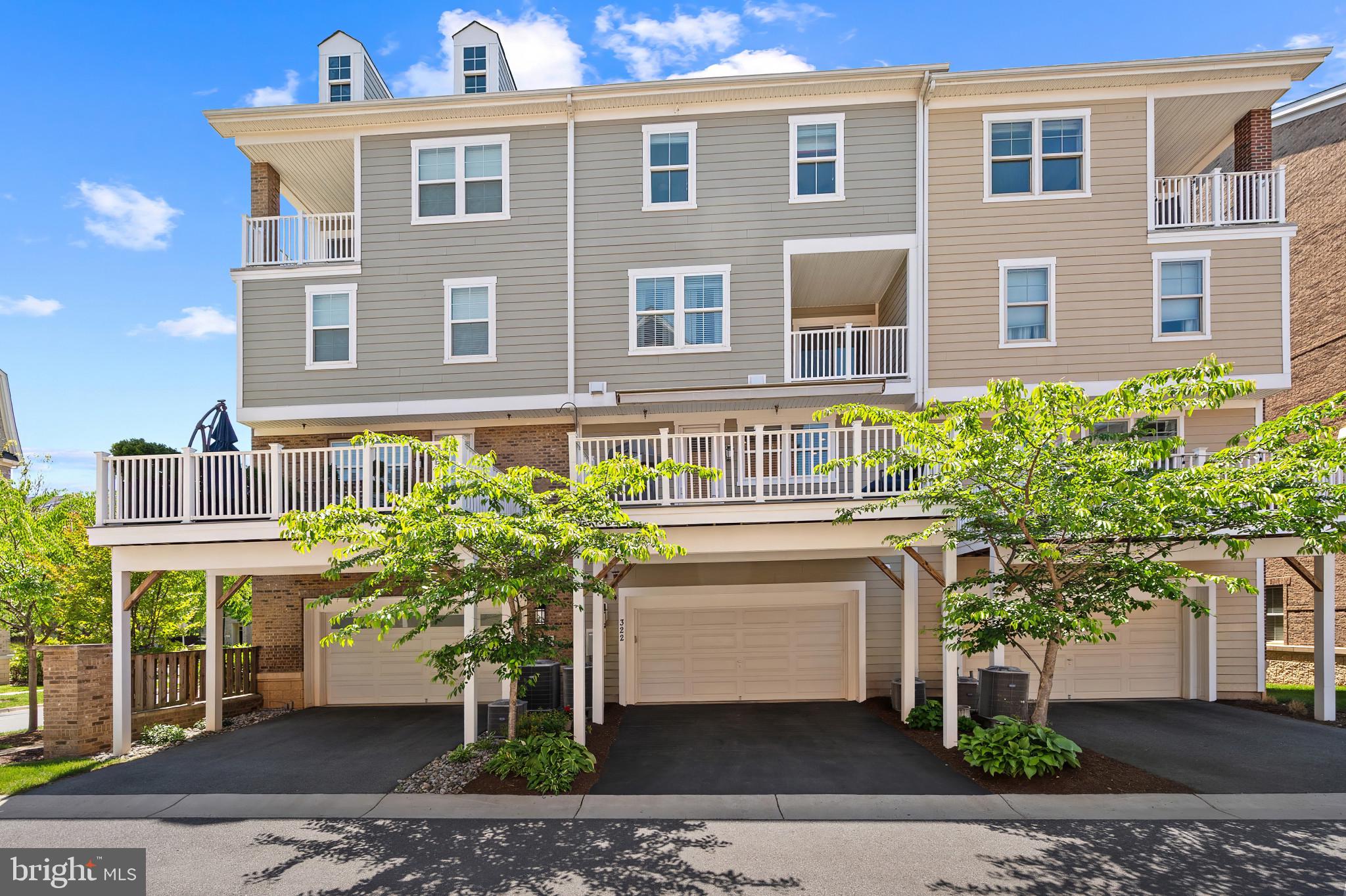 CROWN FARM - Residential