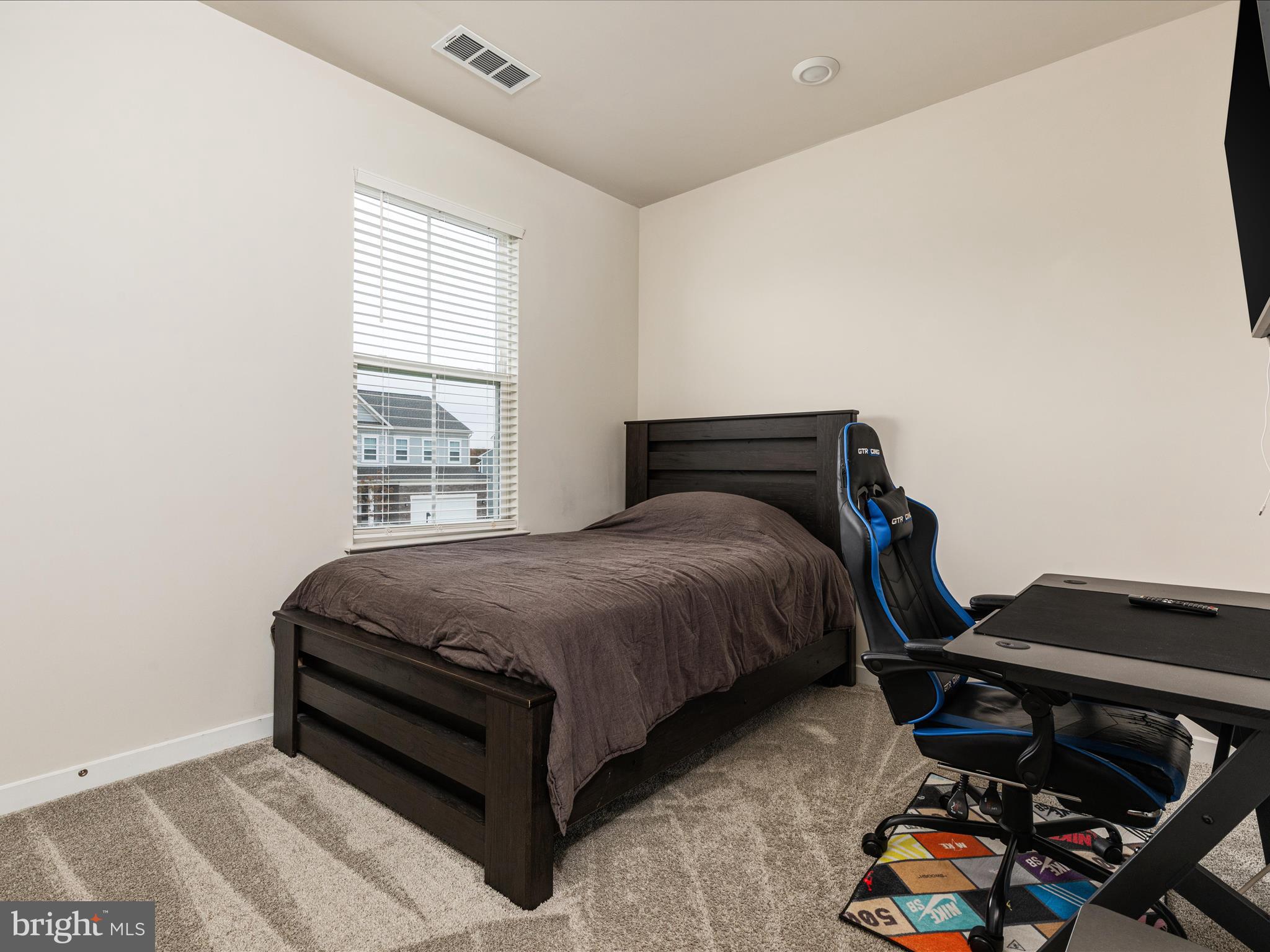 SENSENY VILLAGE - Residential