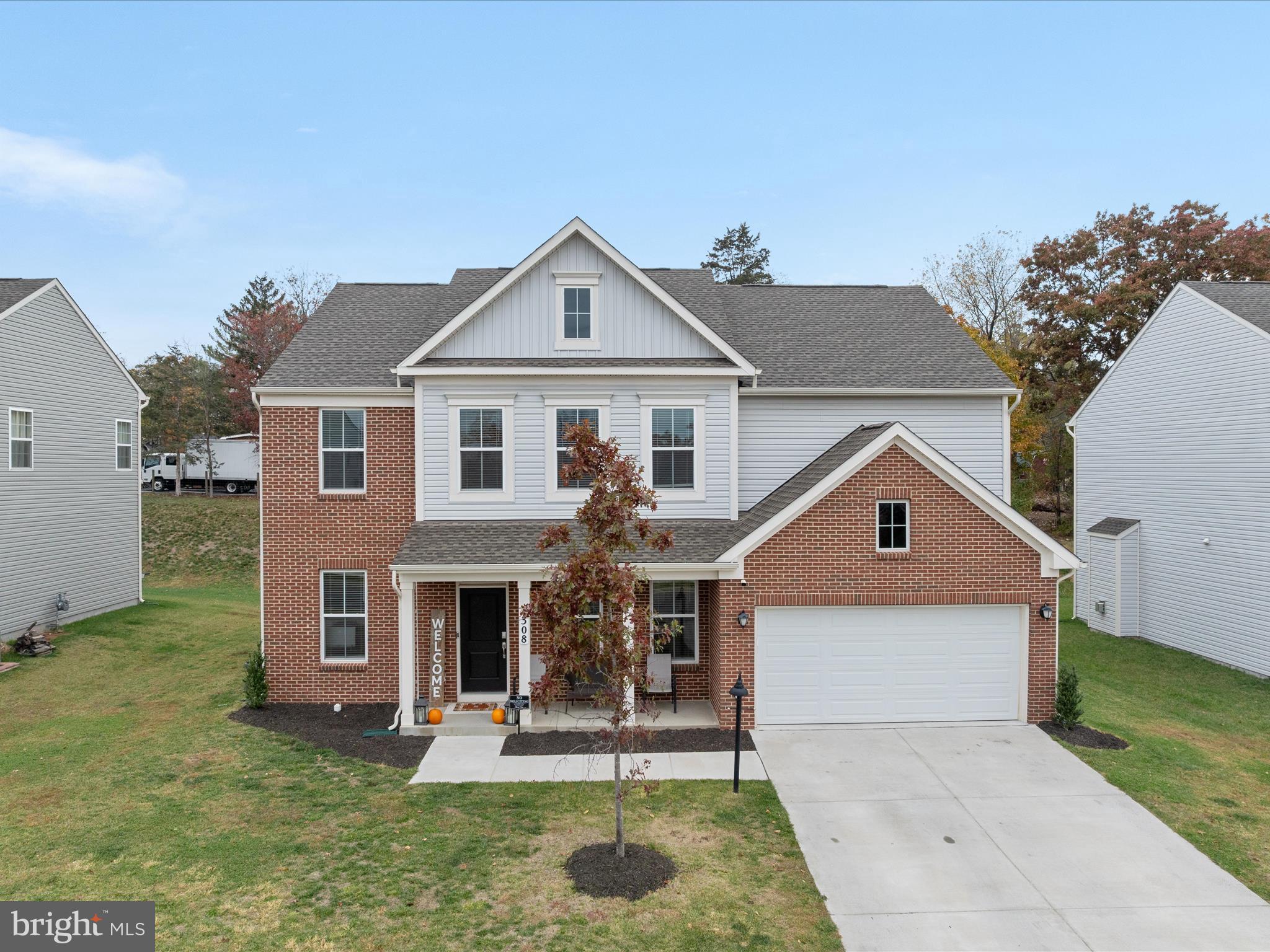 SENSENY VILLAGE - Residential