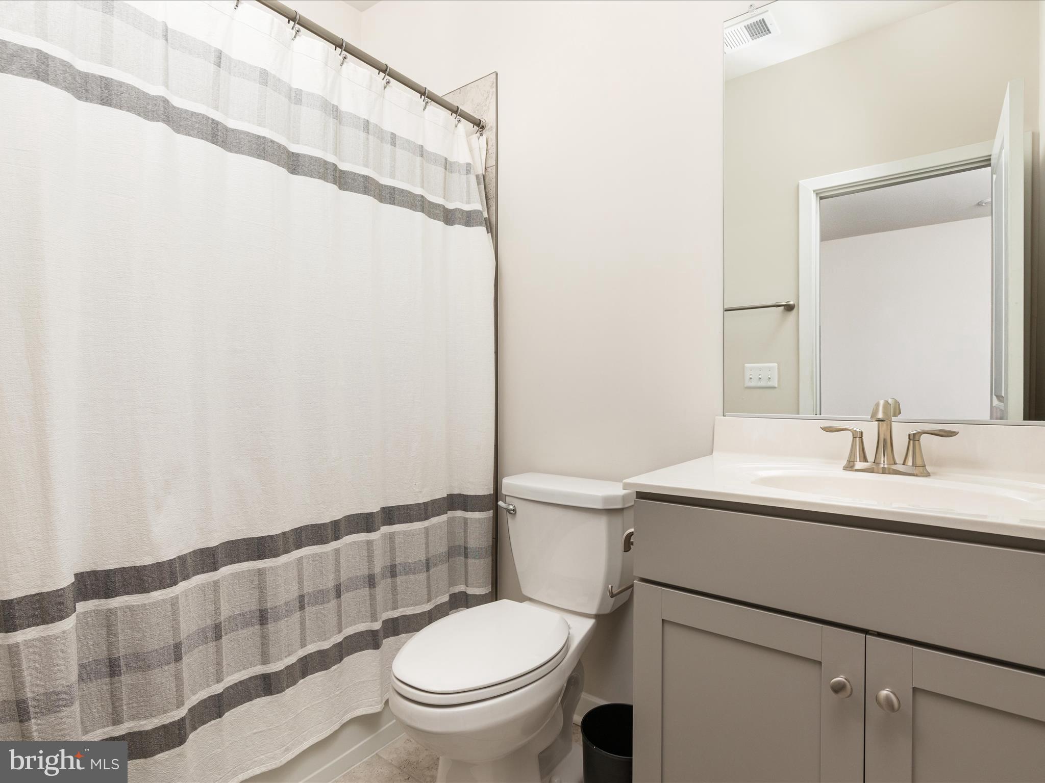 SENSENY VILLAGE - Residential