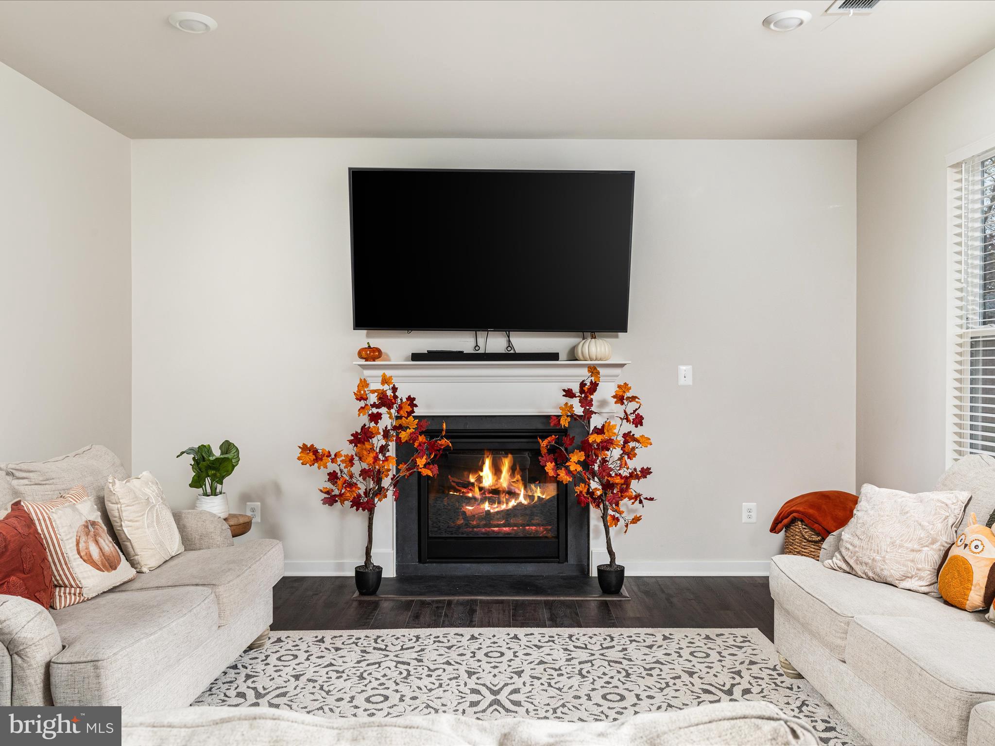 SENSENY VILLAGE - Residential