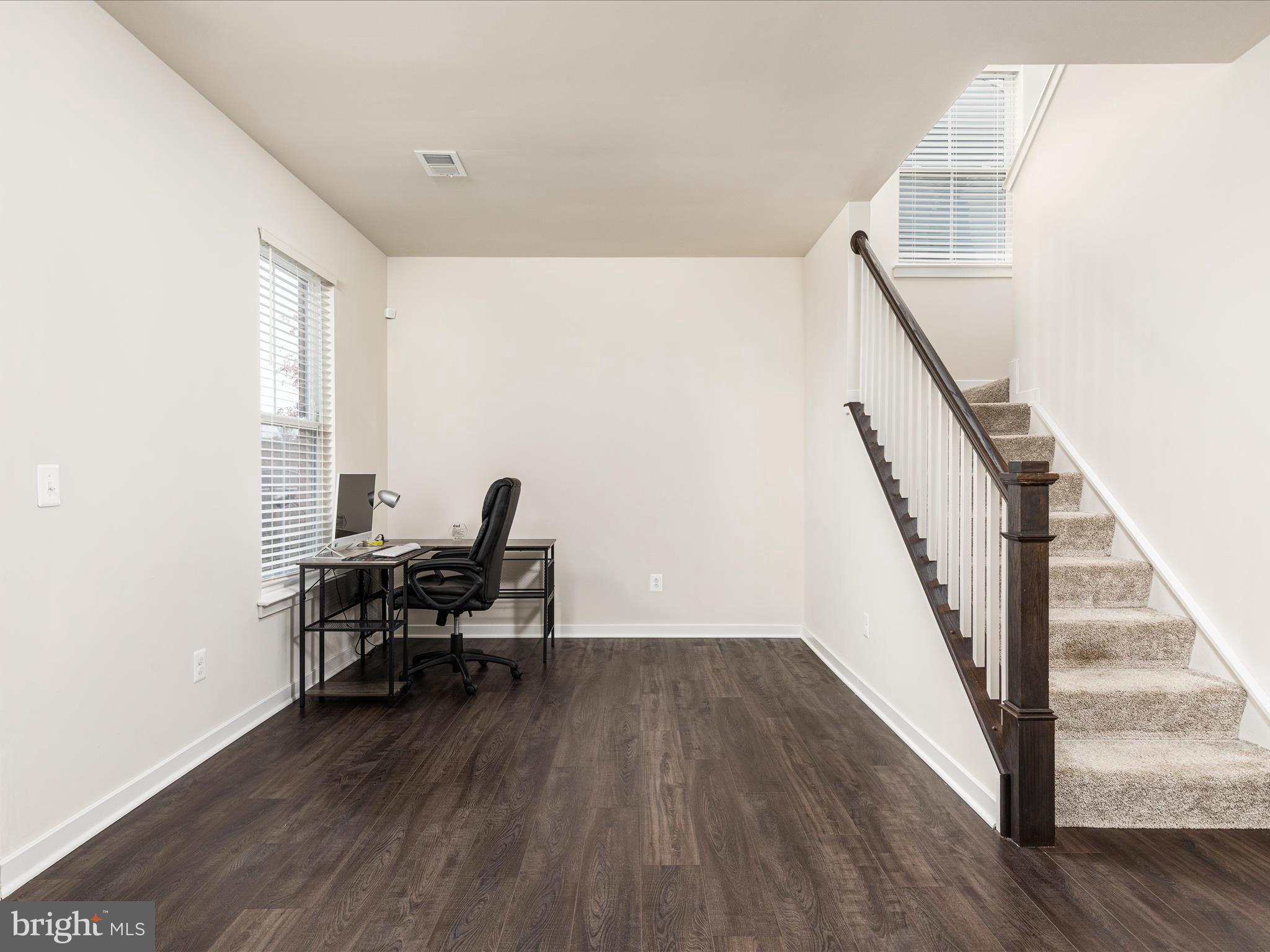 SENSENY VILLAGE - Residential