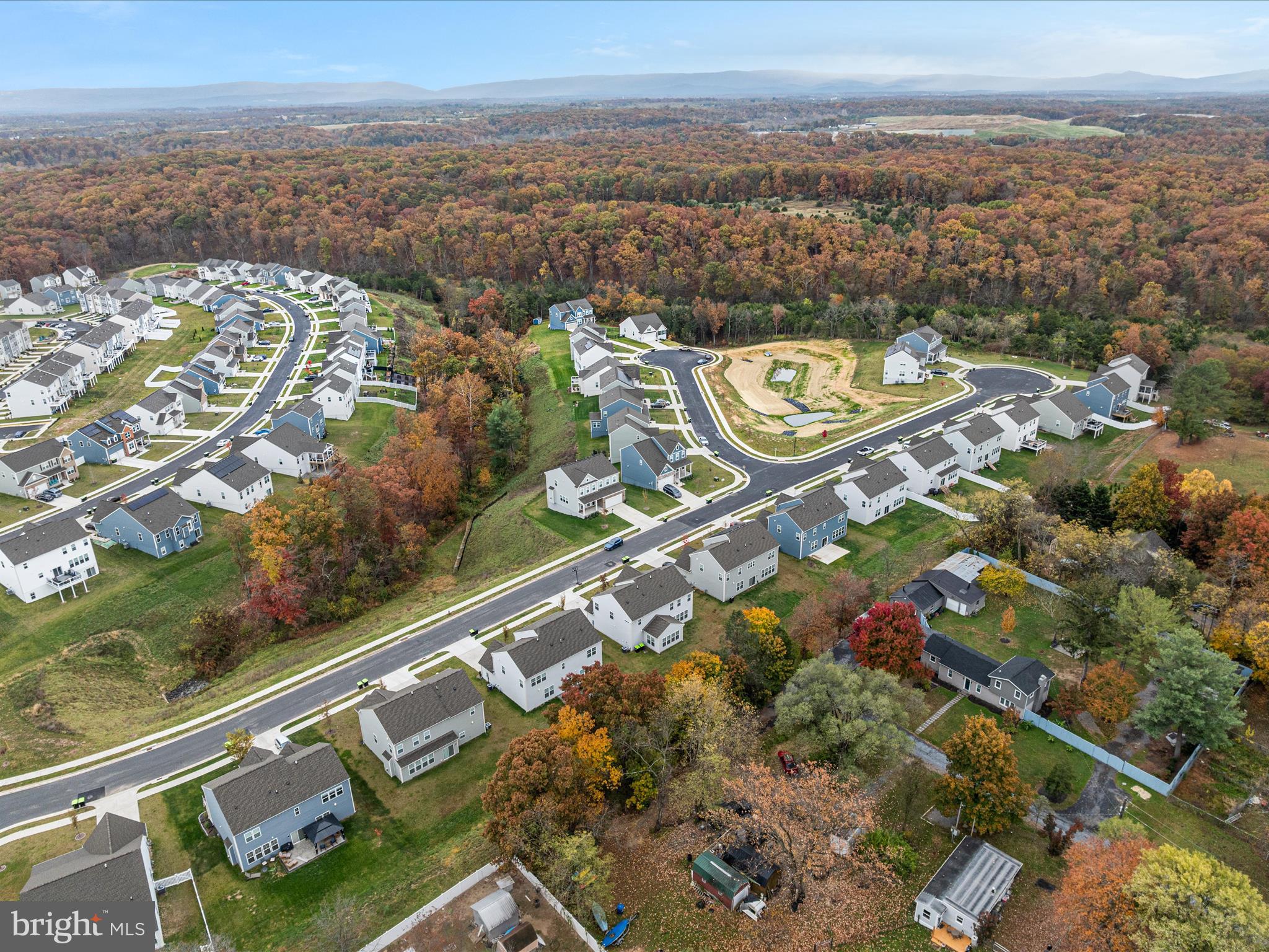 SENSENY VILLAGE - Residential