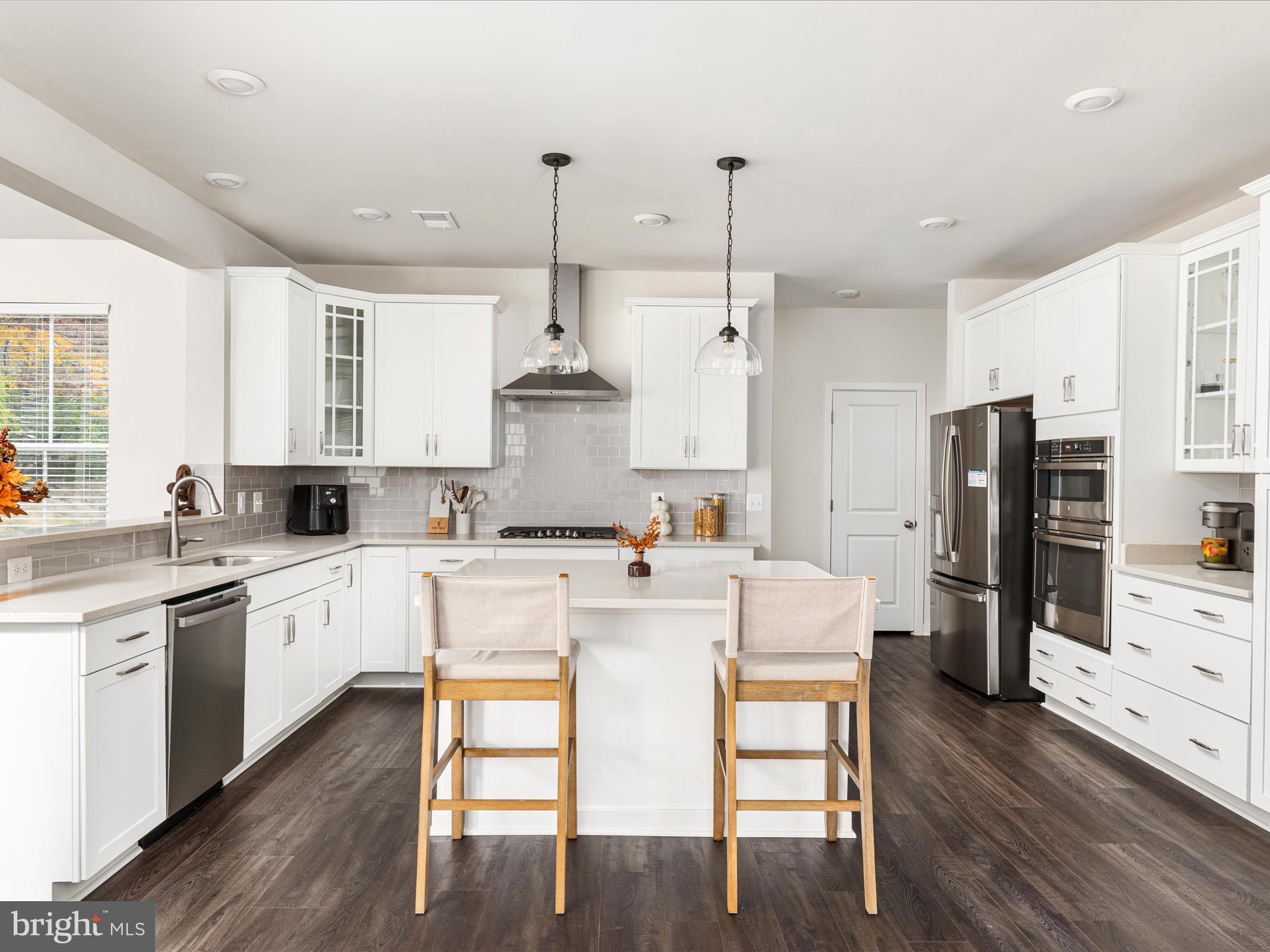 SENSENY VILLAGE - Residential