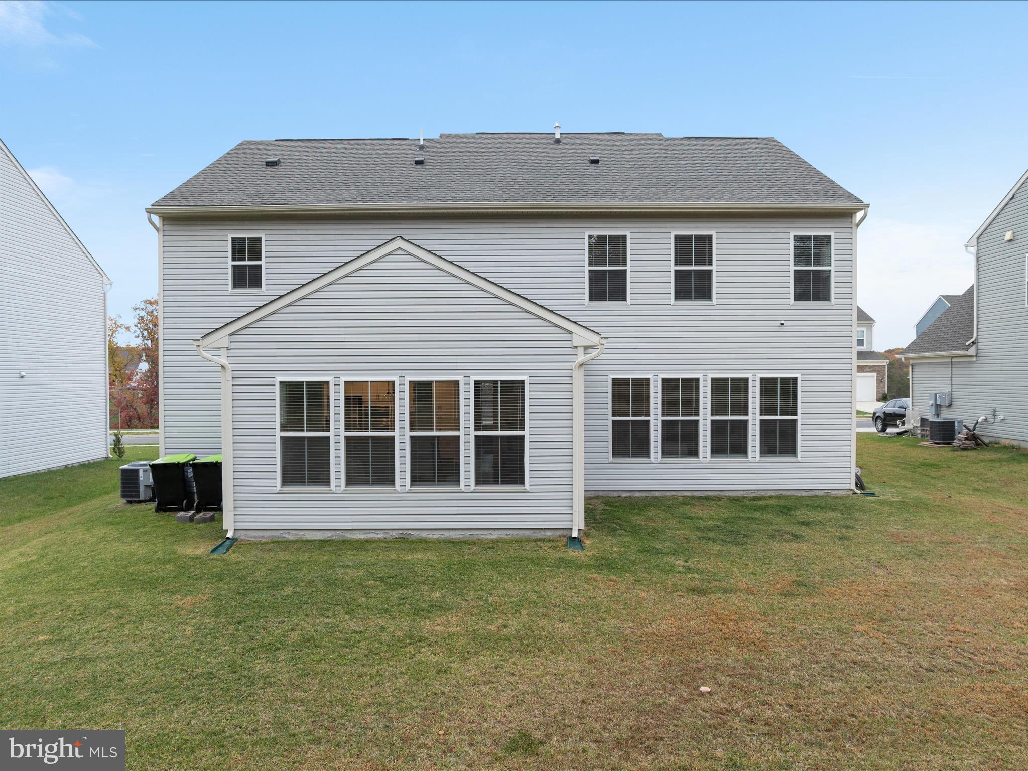 SENSENY VILLAGE - Residential