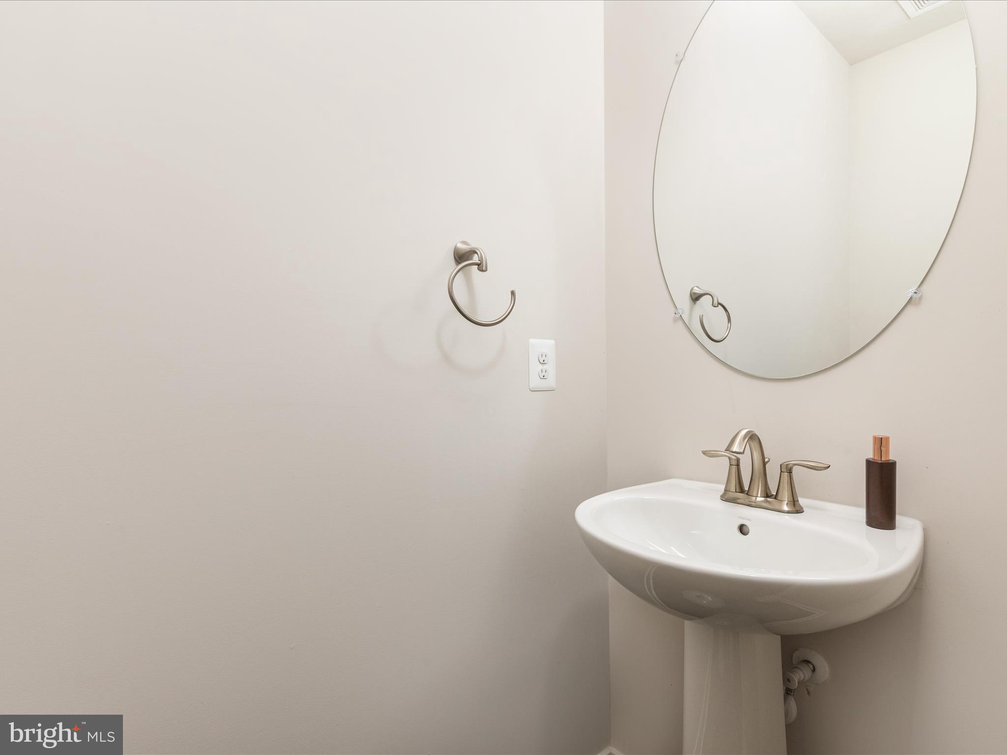 SENSENY VILLAGE - Residential