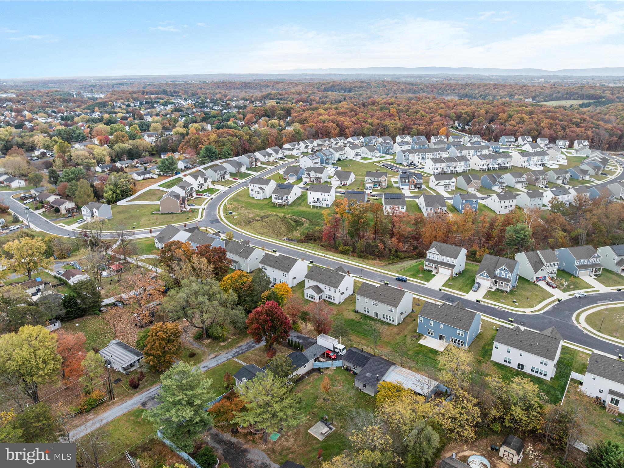 SENSENY VILLAGE - Residential