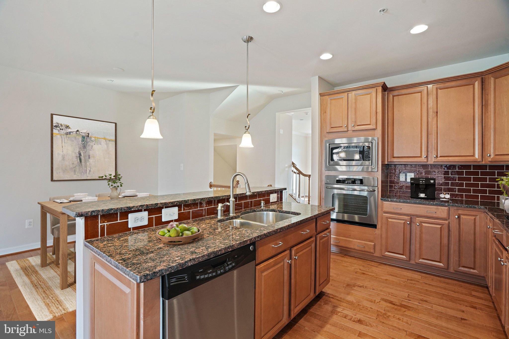 245 PARKVIEW