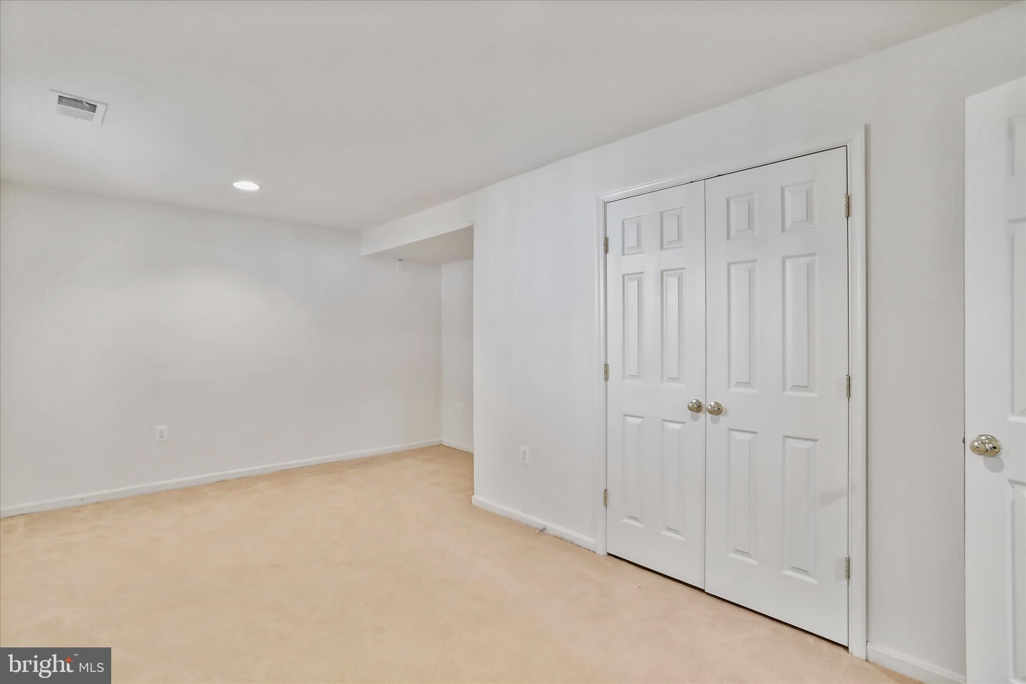 THE GALLERY - Residential Lease