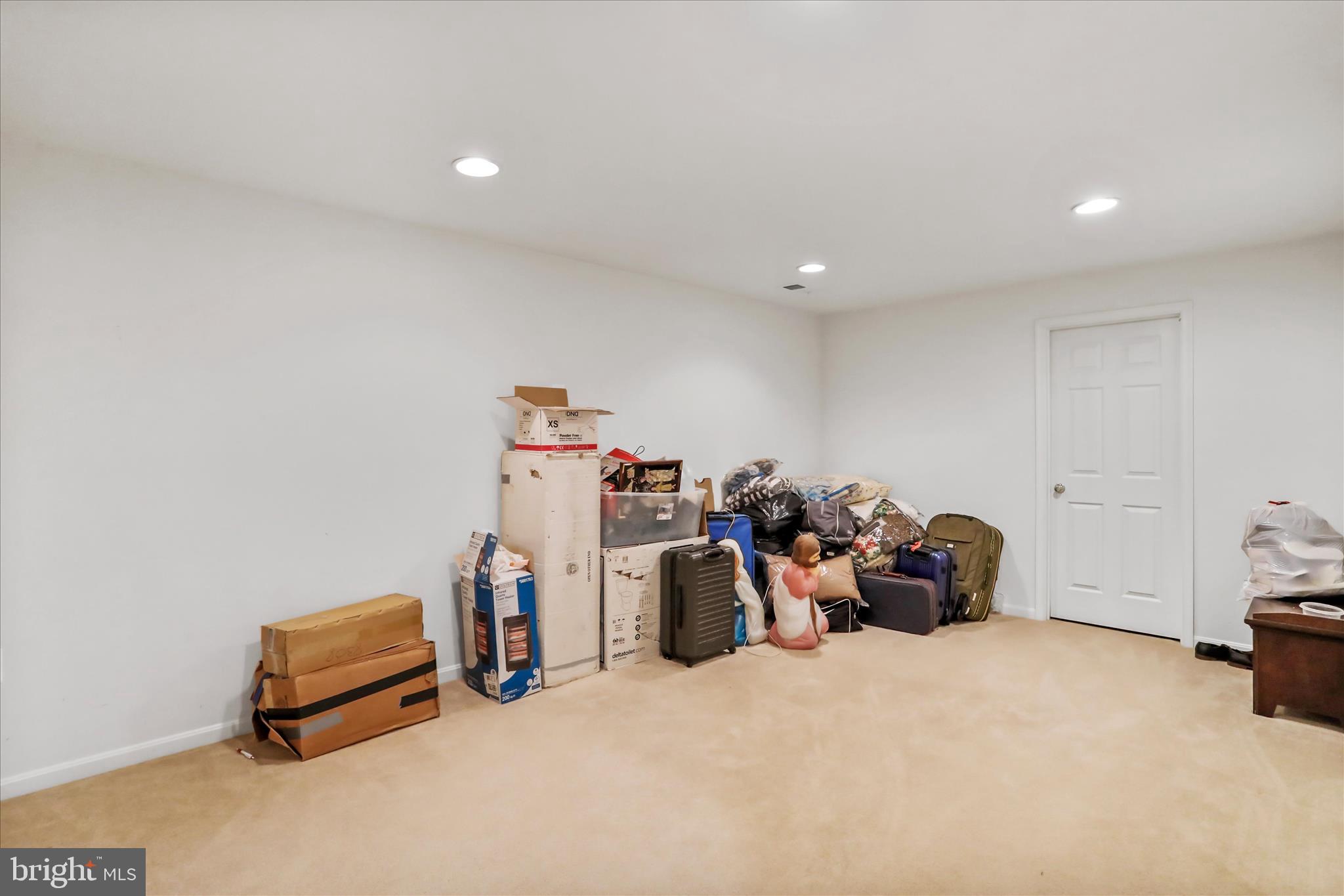 THE GALLERY - Residential Lease