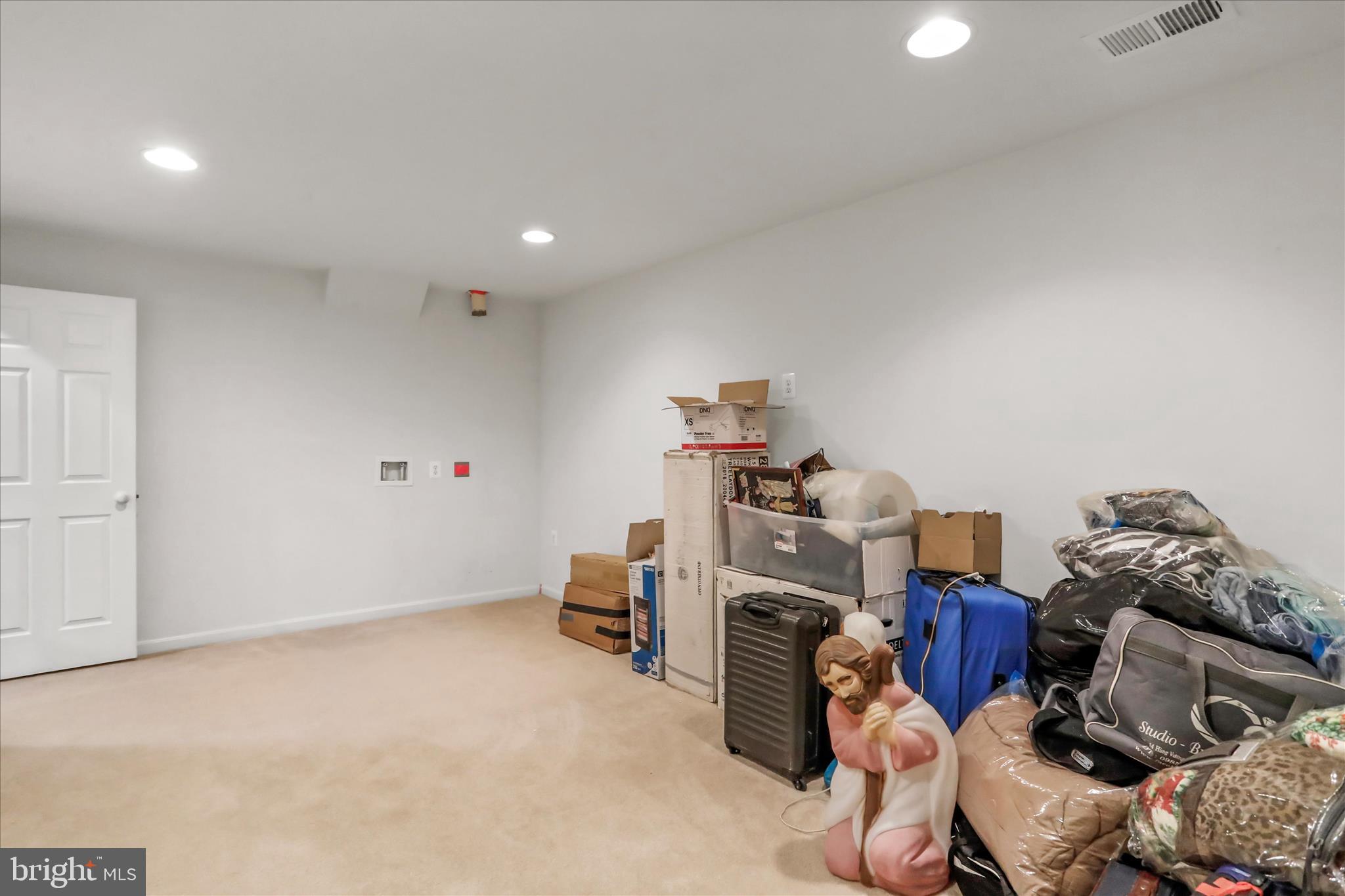 THE GALLERY - Residential Lease