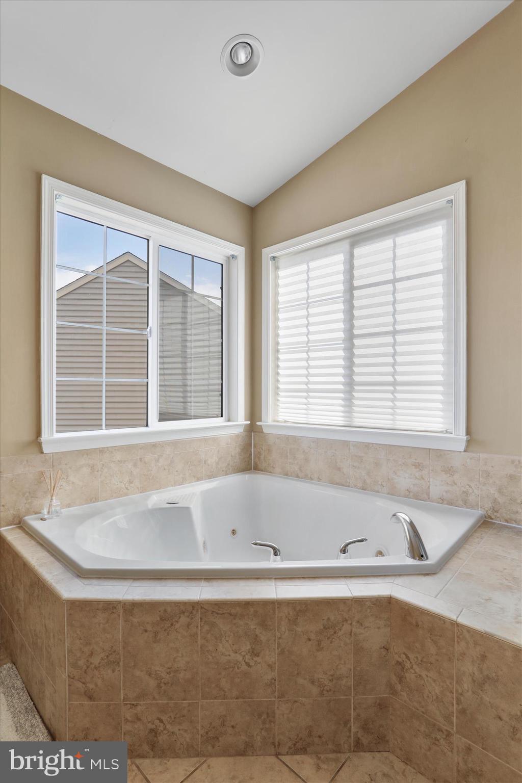 THE GALLERY - Residential Lease