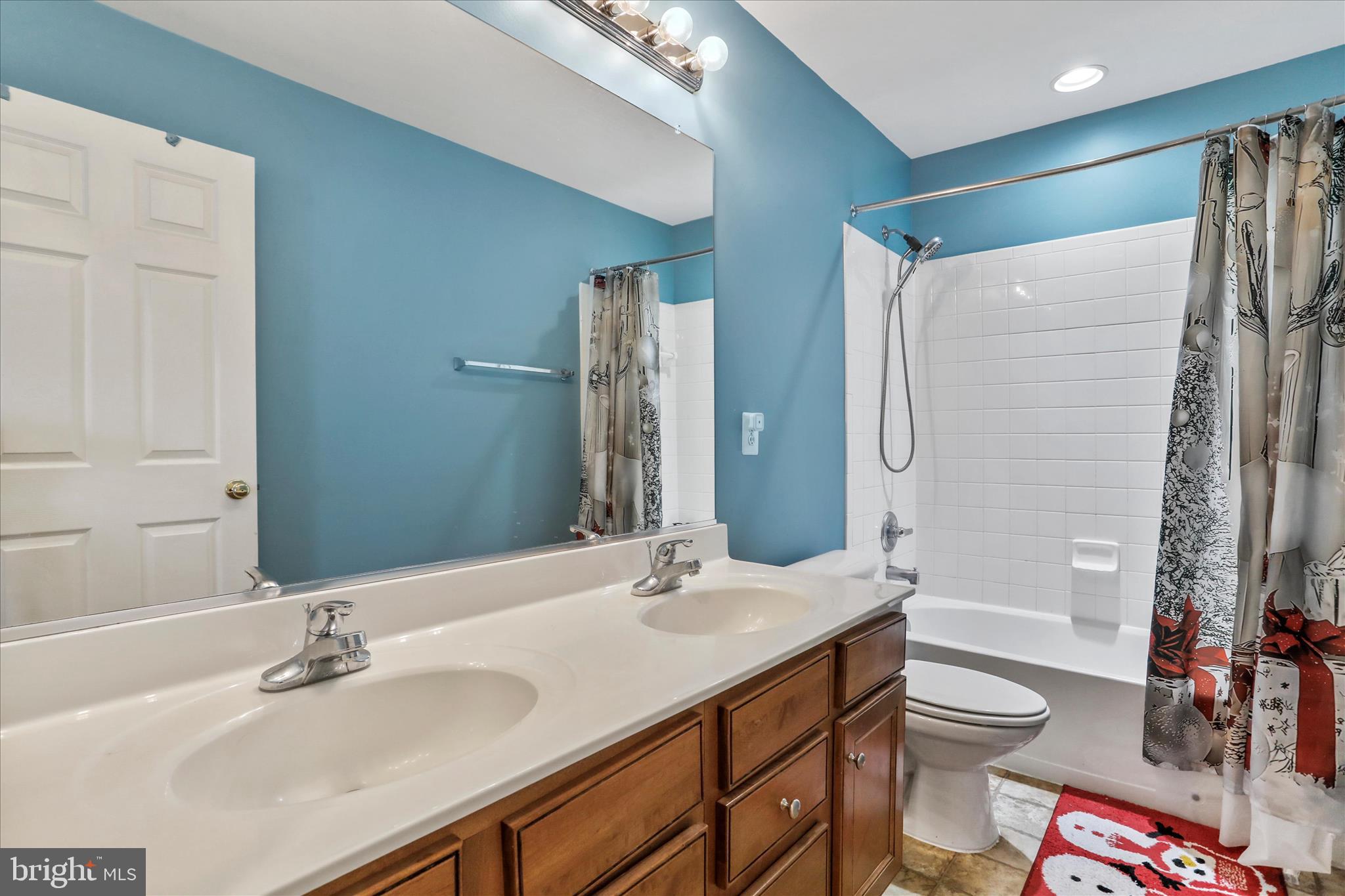 THE GALLERY - Residential Lease