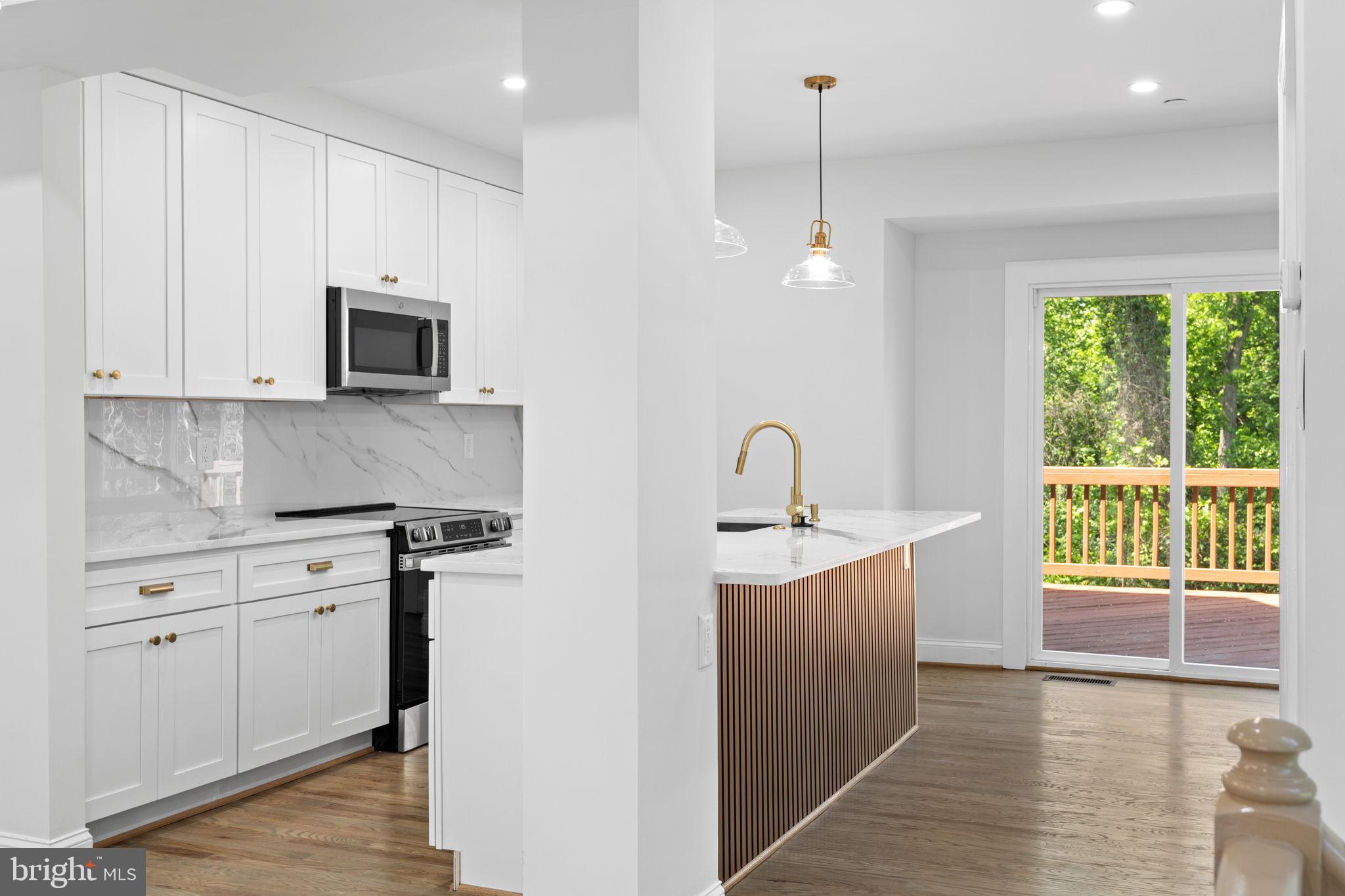 WHITLEY PARK CONDOMINIUM - Residential