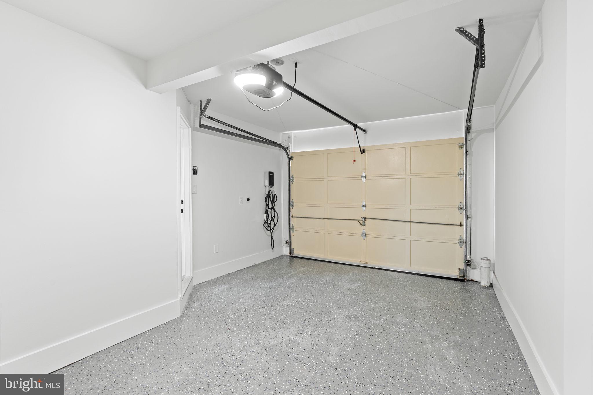 WHITLEY PARK CONDOMINIUM - Residential