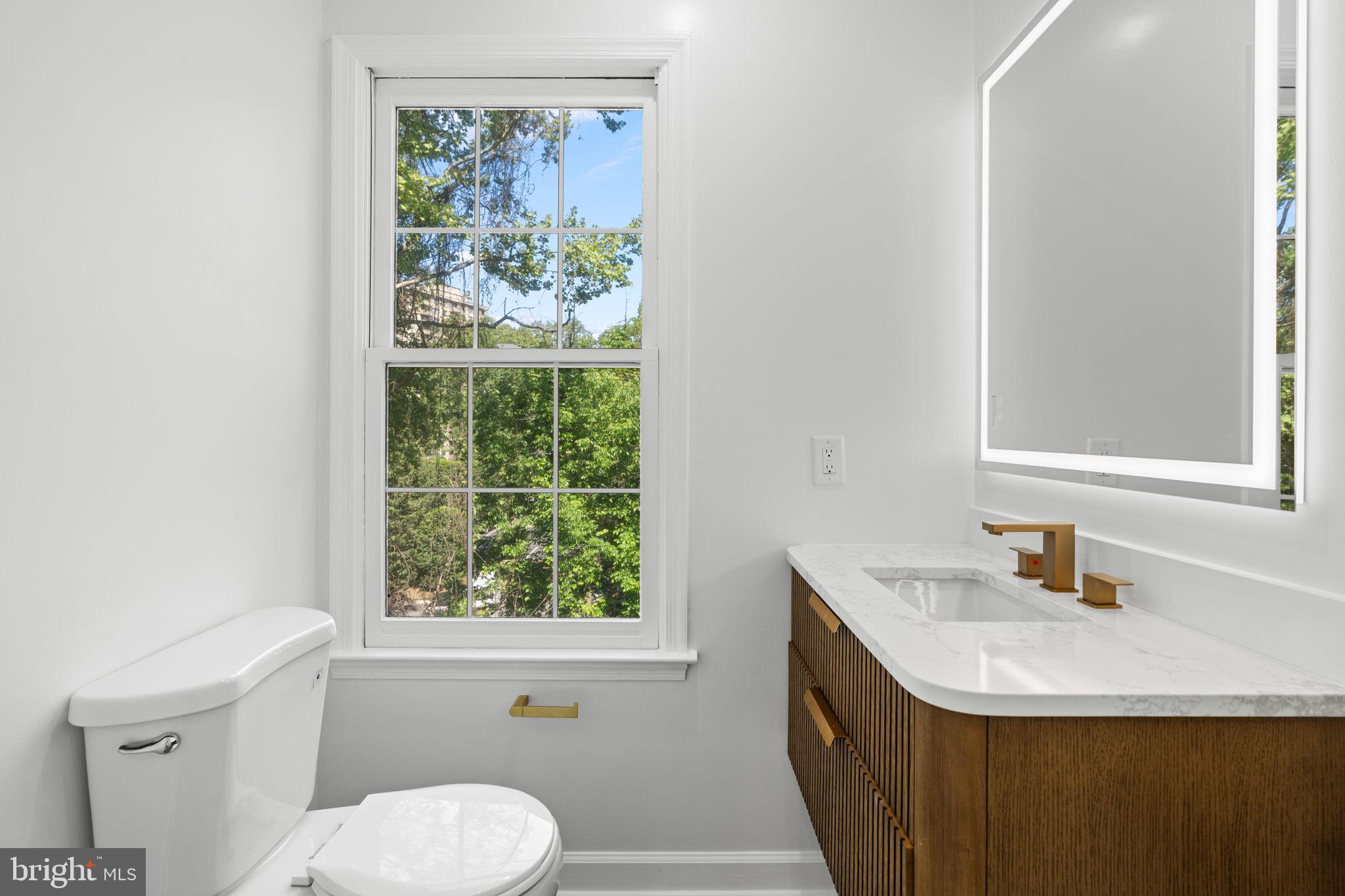 WHITLEY PARK CONDOMINIUM - Residential