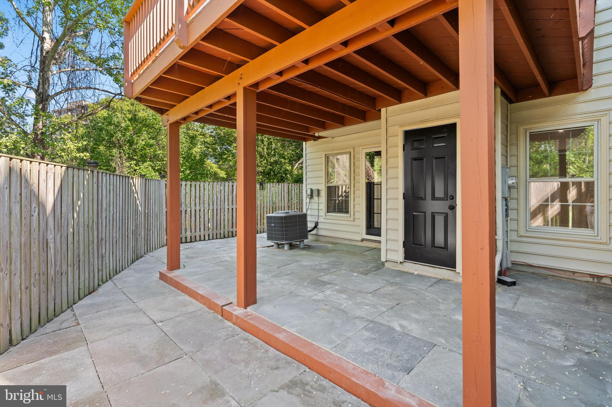 WHITLEY PARK CONDOMINIUM - Residential