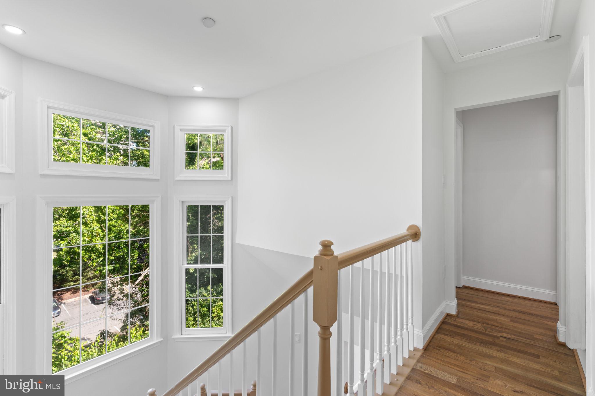 WHITLEY PARK CONDOMINIUM - Residential