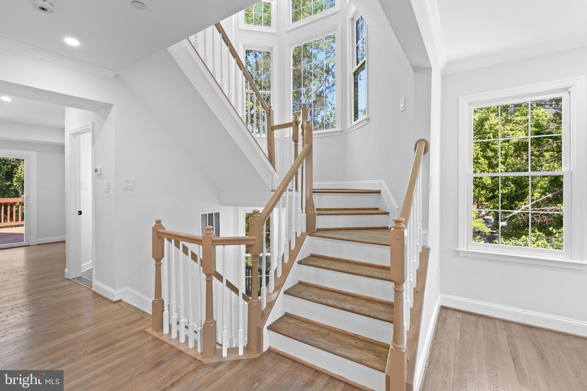 WHITLEY PARK CONDOMINIUM - Residential