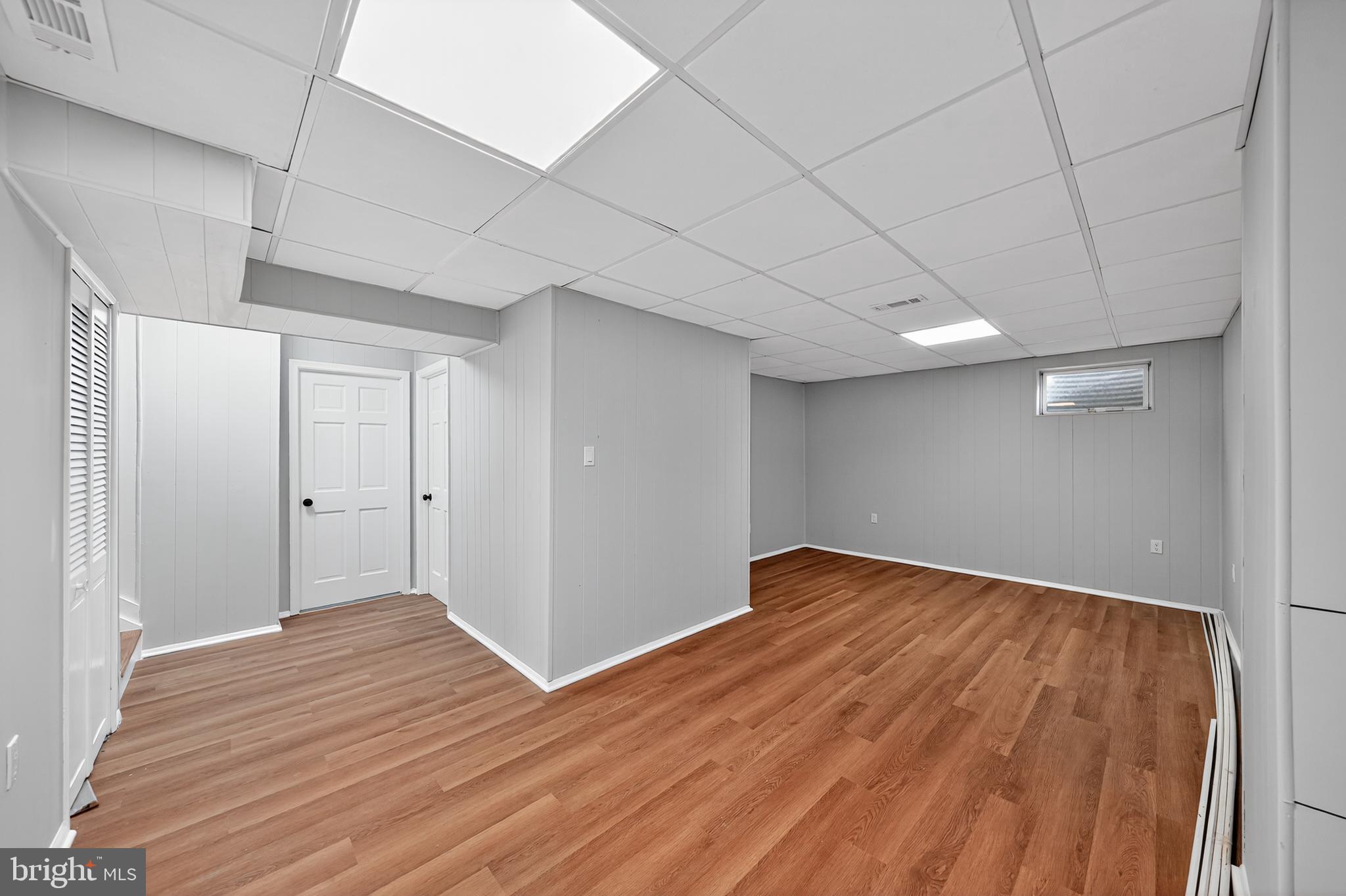 MEADOW WOODS - Residential