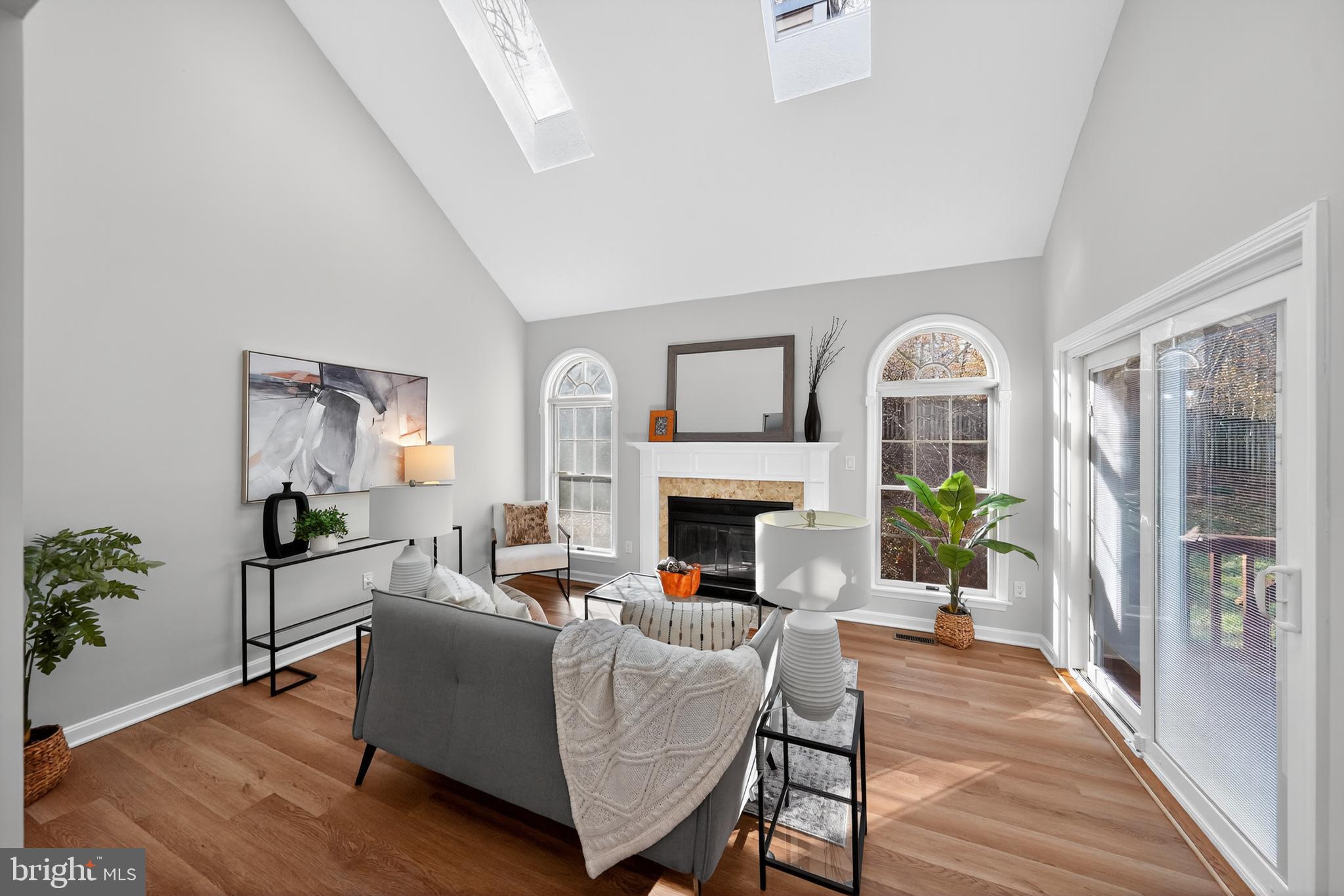 MEADOW WOODS - Residential