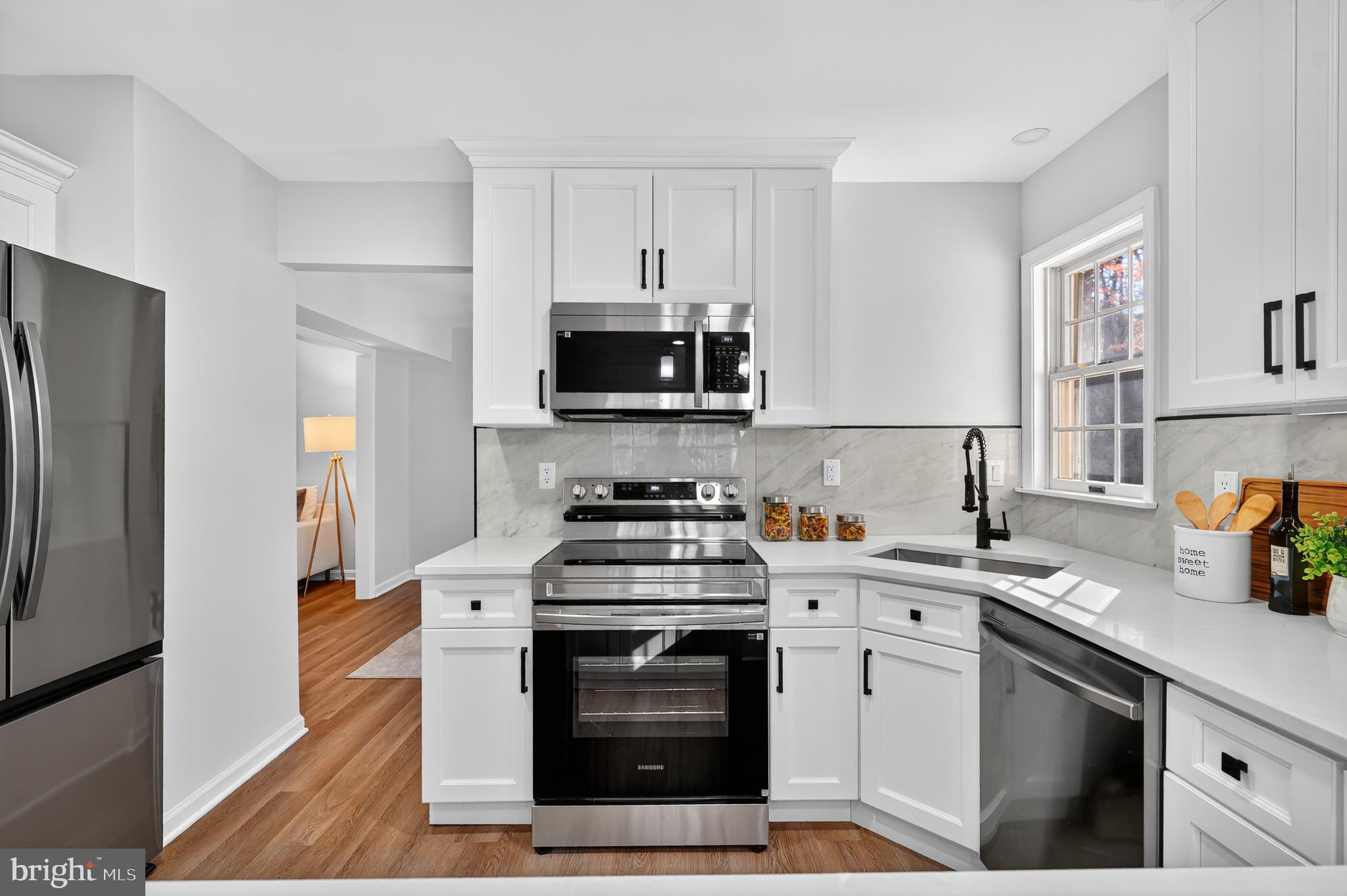 MEADOW WOODS - Residential