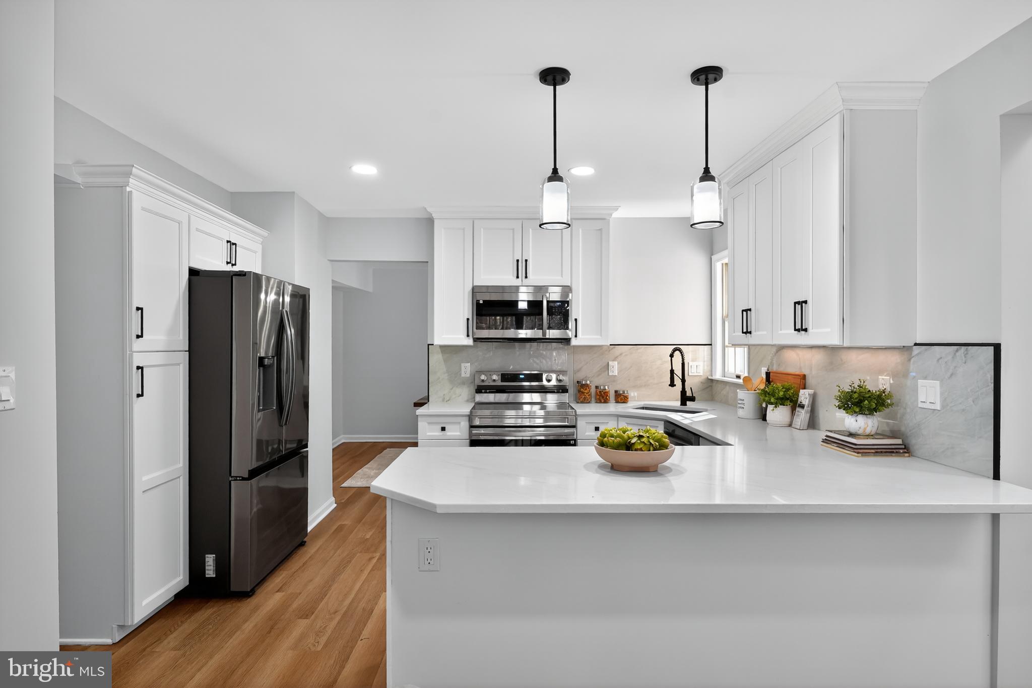 MEADOW WOODS - Residential