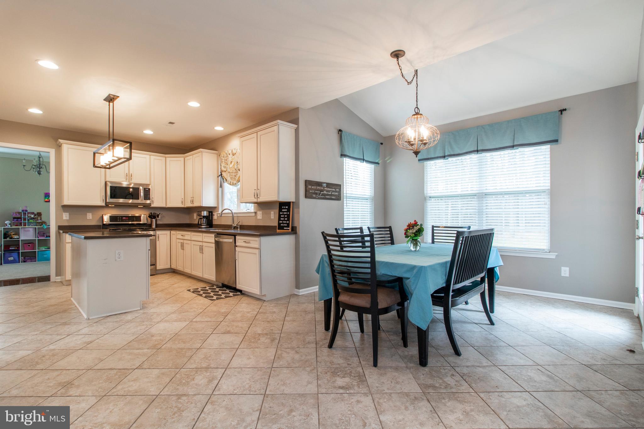 OAK CREEK - Residential